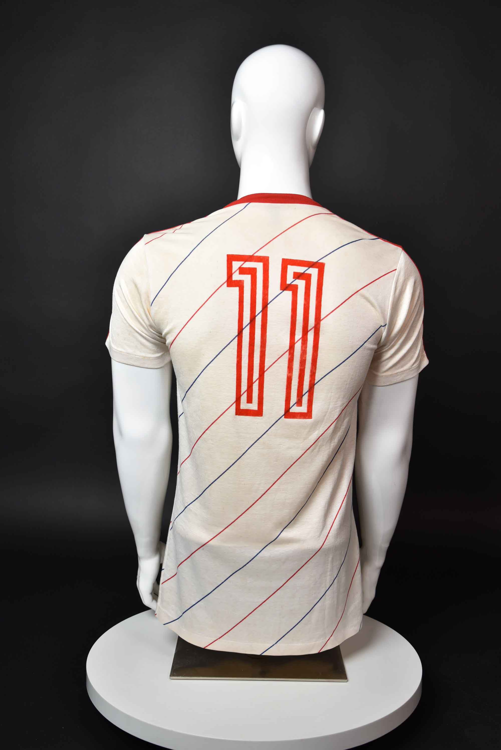 Стойчо Младенов back photo