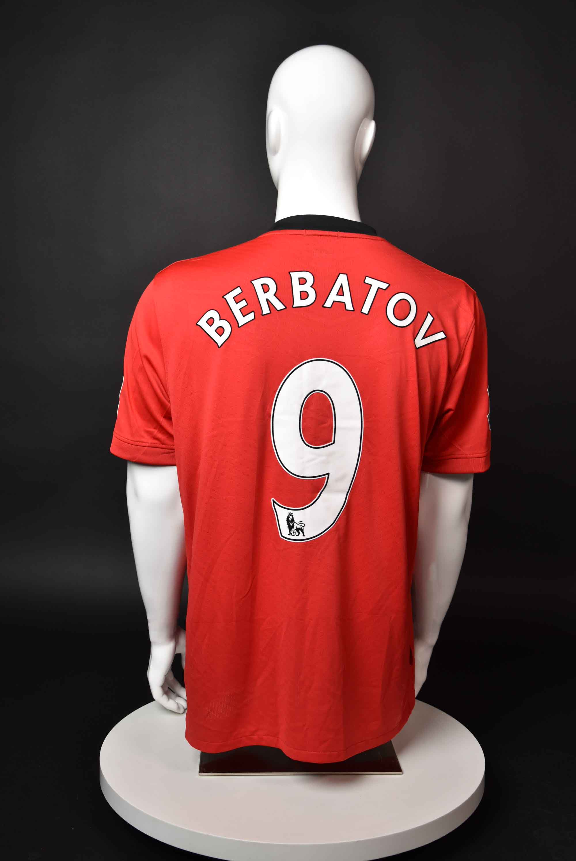 Димитър Бербатов back photo