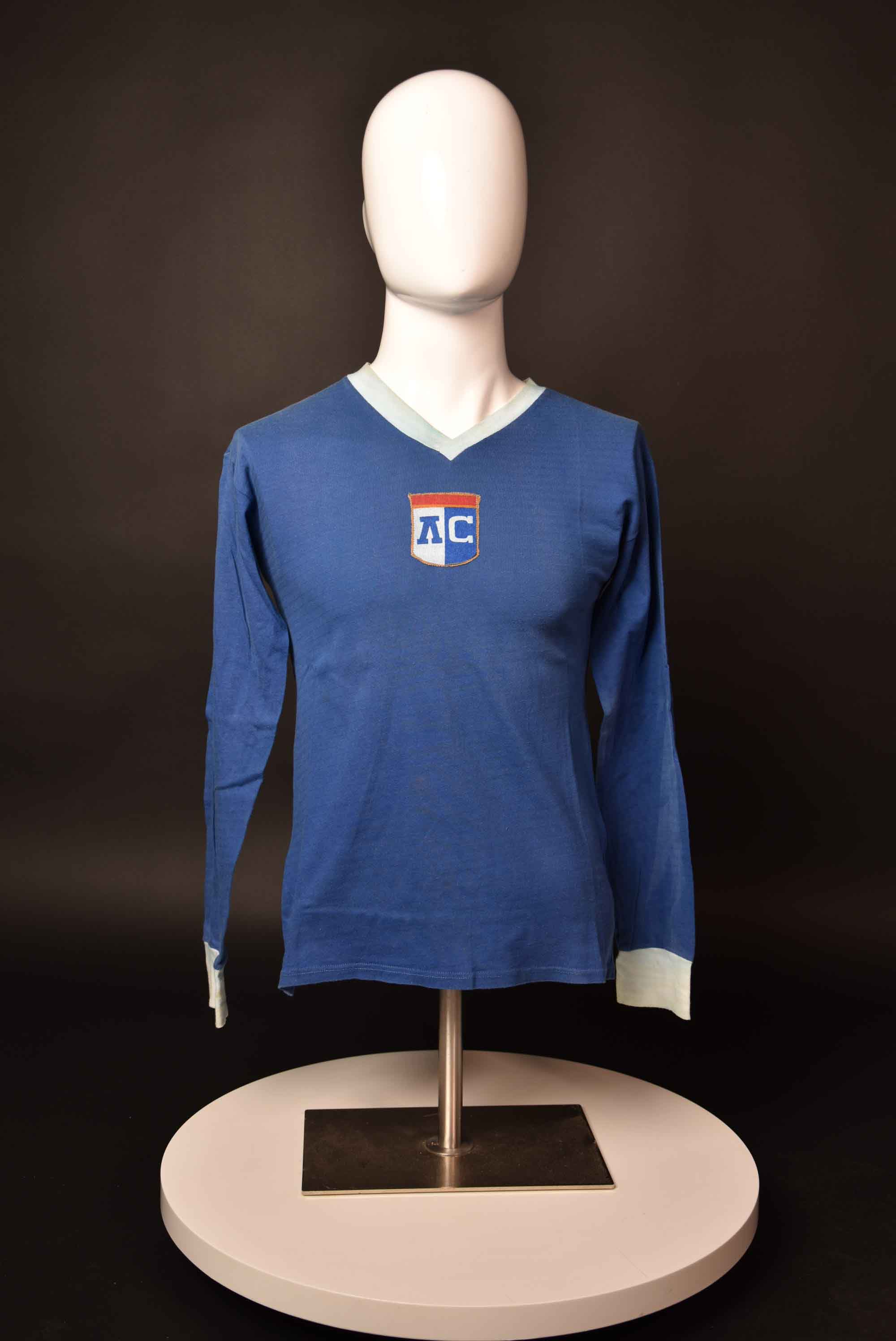 Неизвестен front photo