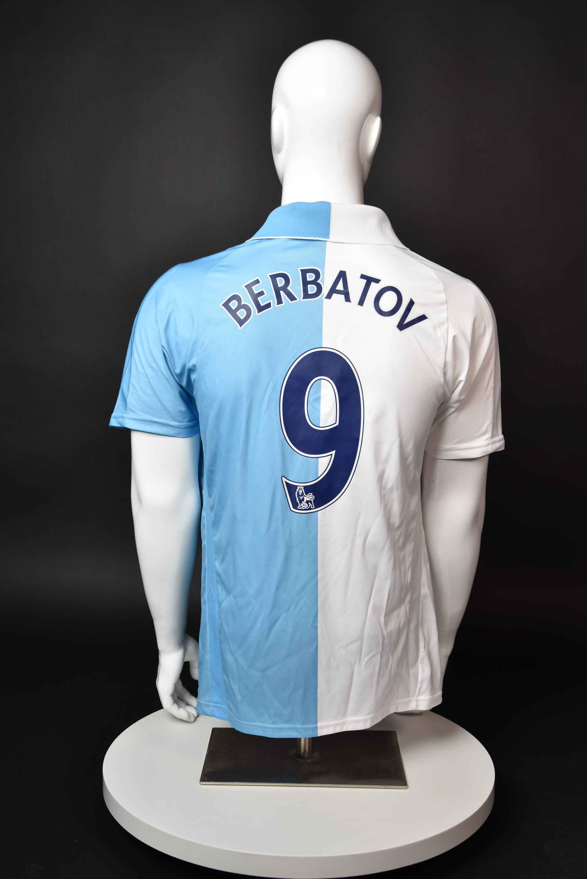 Димитър Бербатов back photo