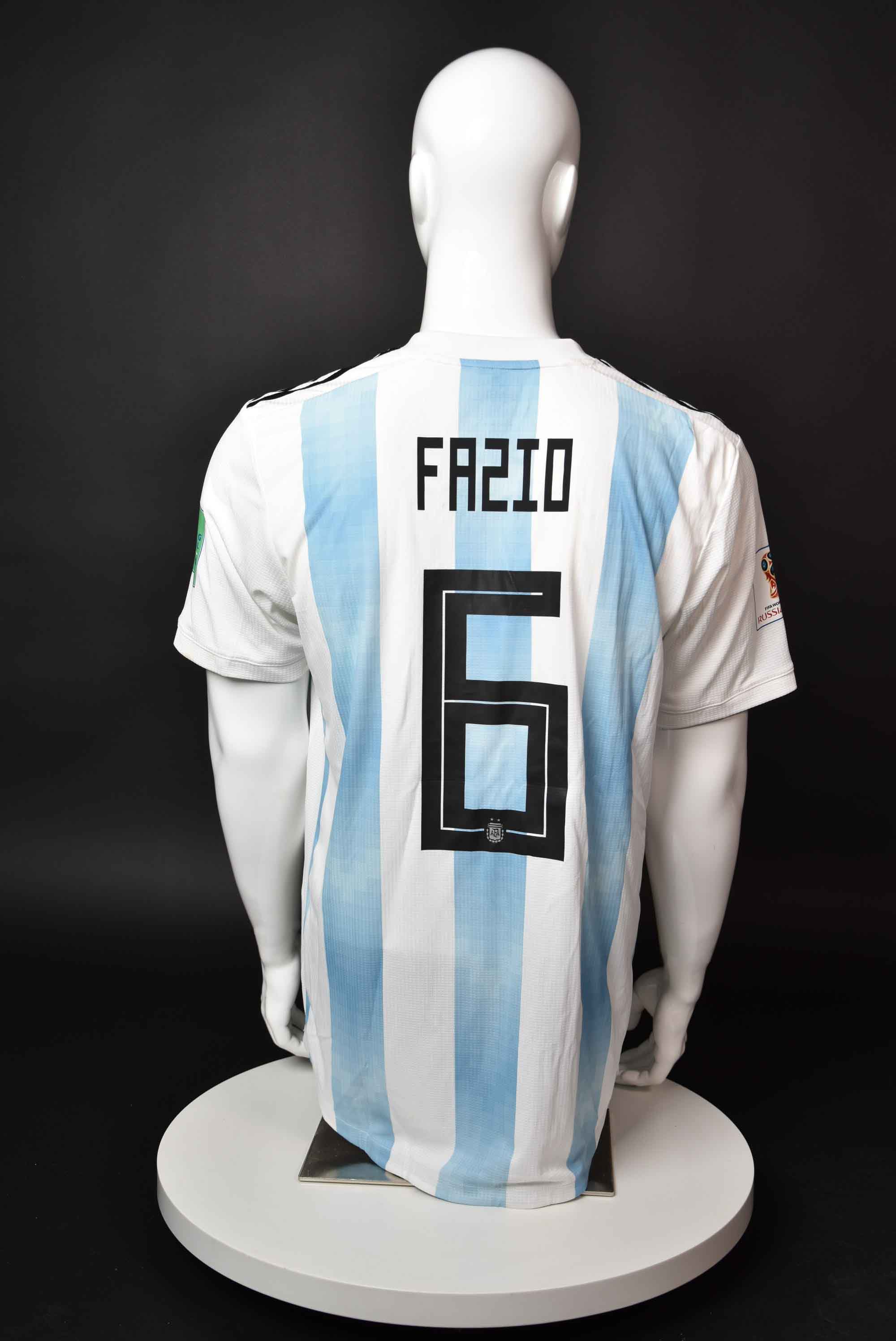 Федерико Фасио back photo