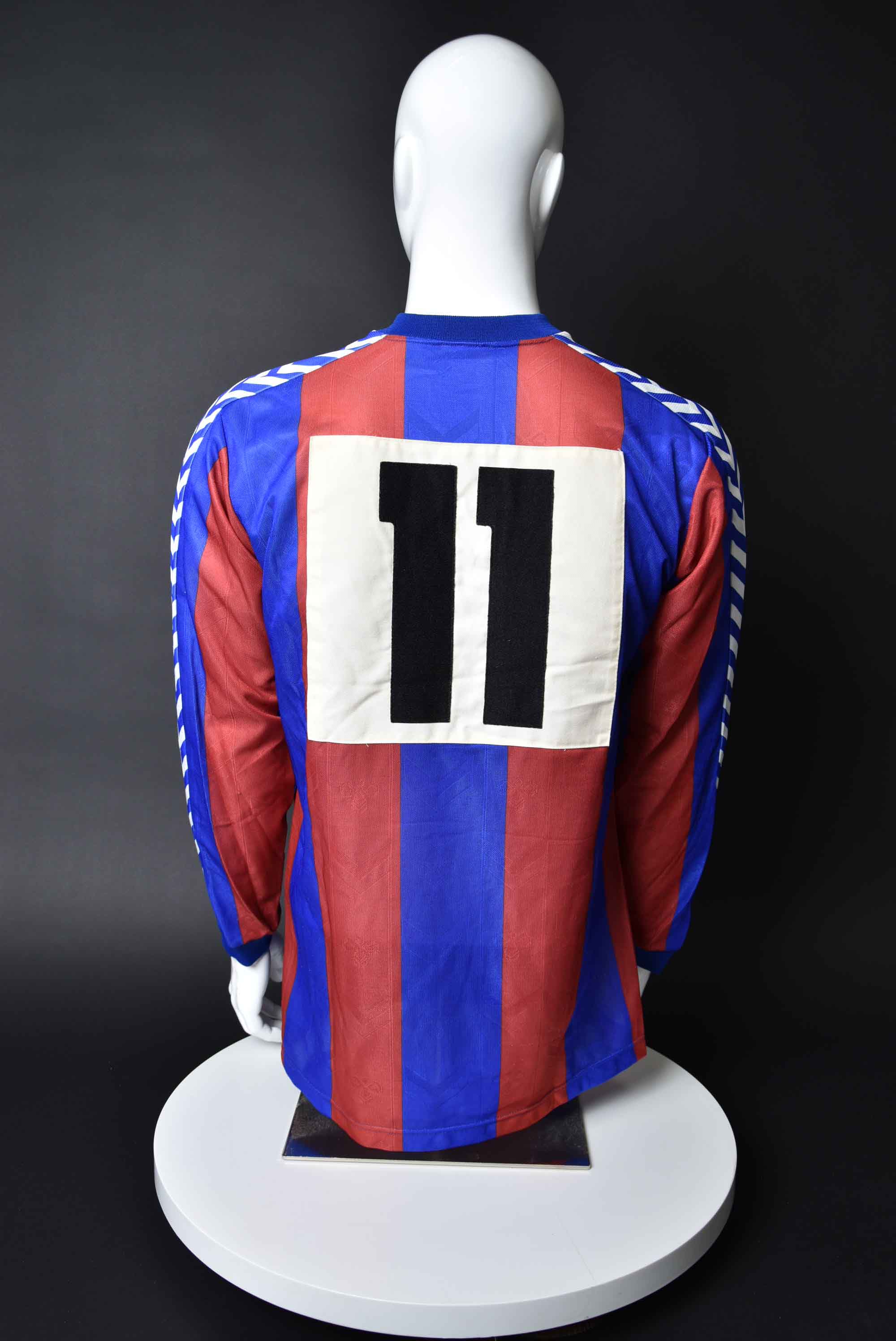 Лъчезар Танев back photo