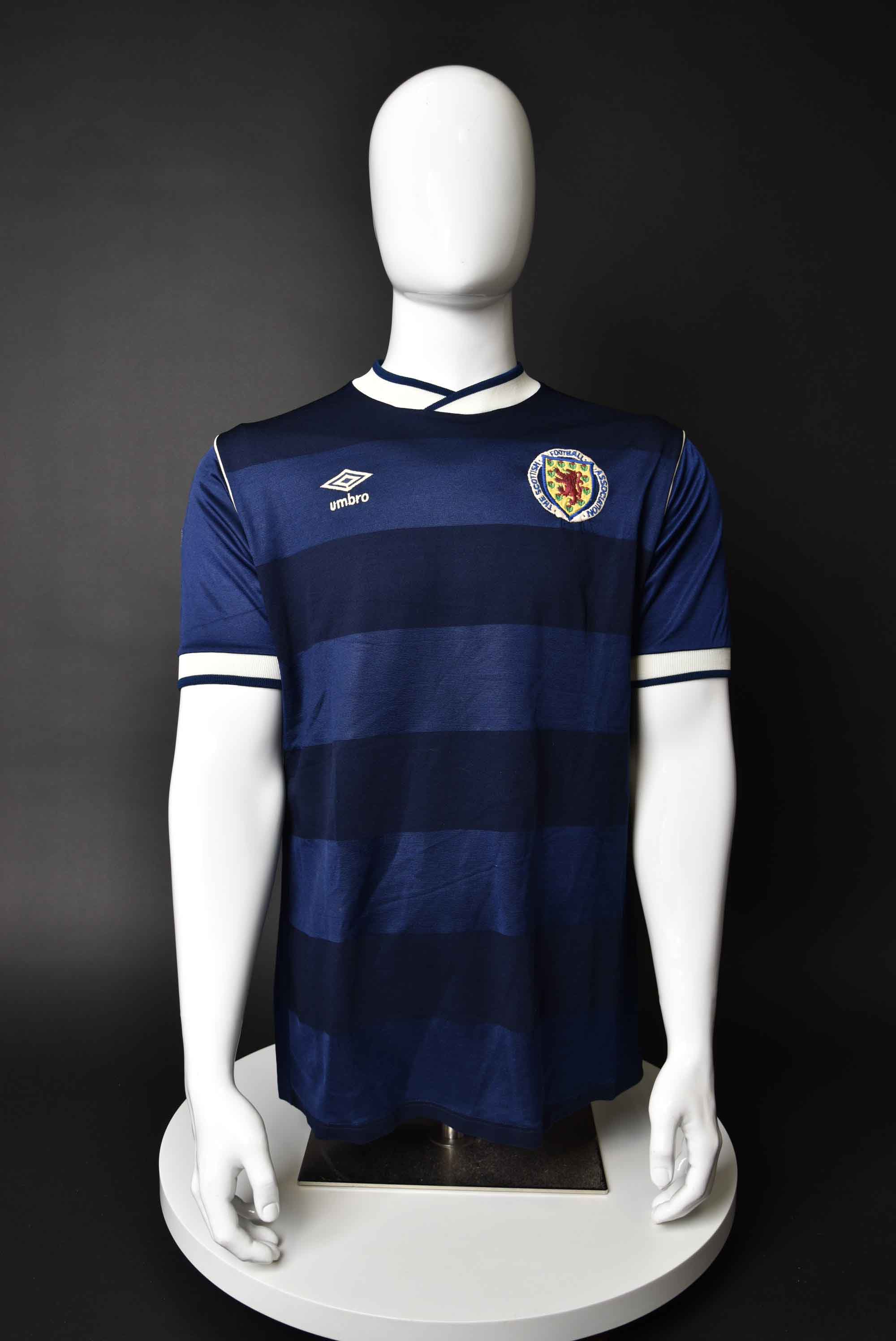 Гордън Страхън front photo