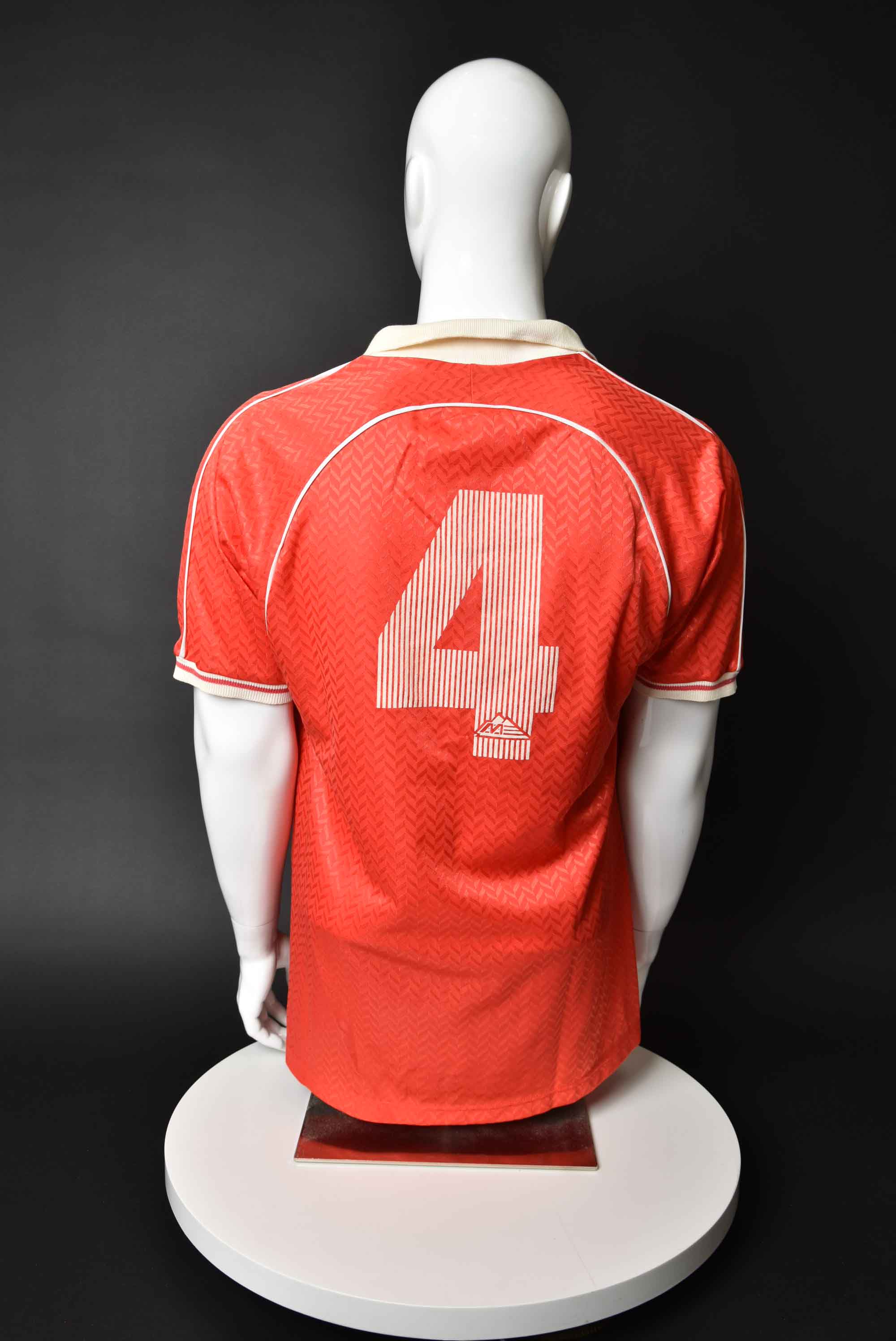 Антони Здравков back photo