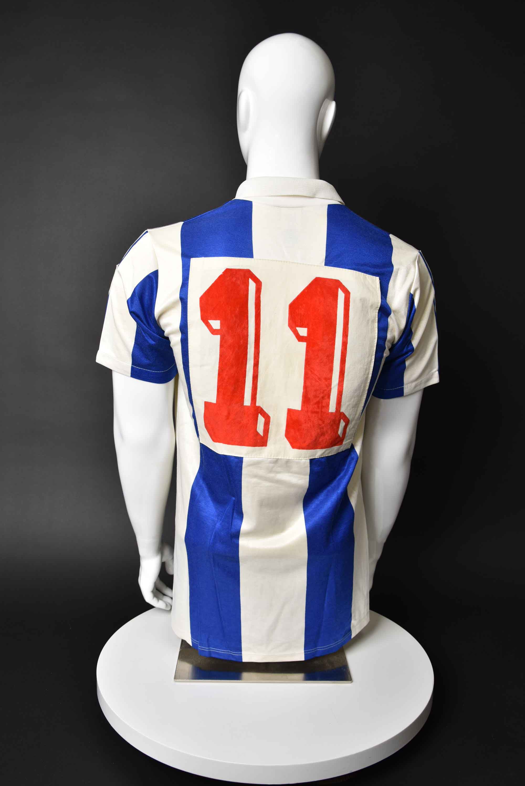 Емил Костадинов back photo