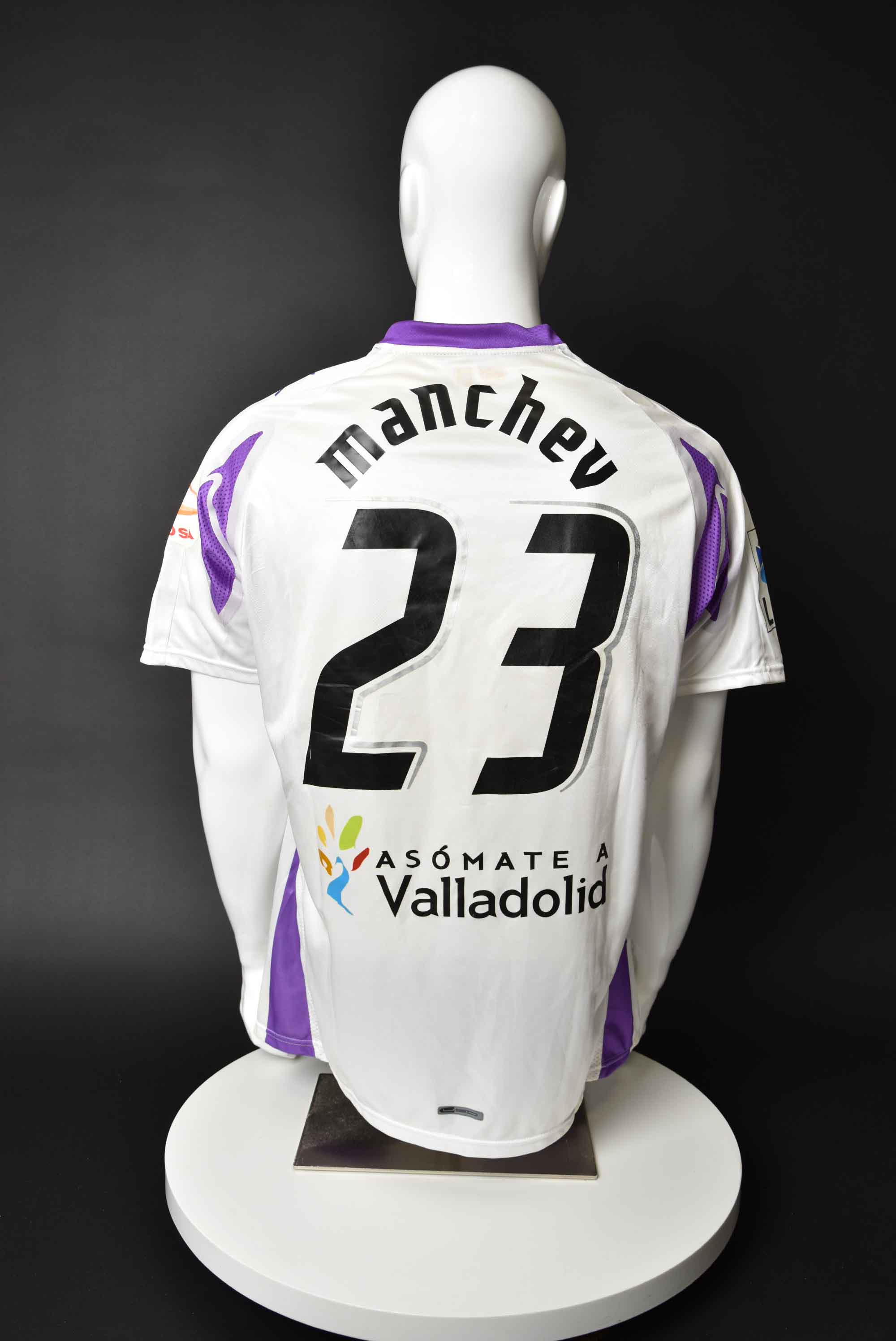 Владимир Манчев back photo