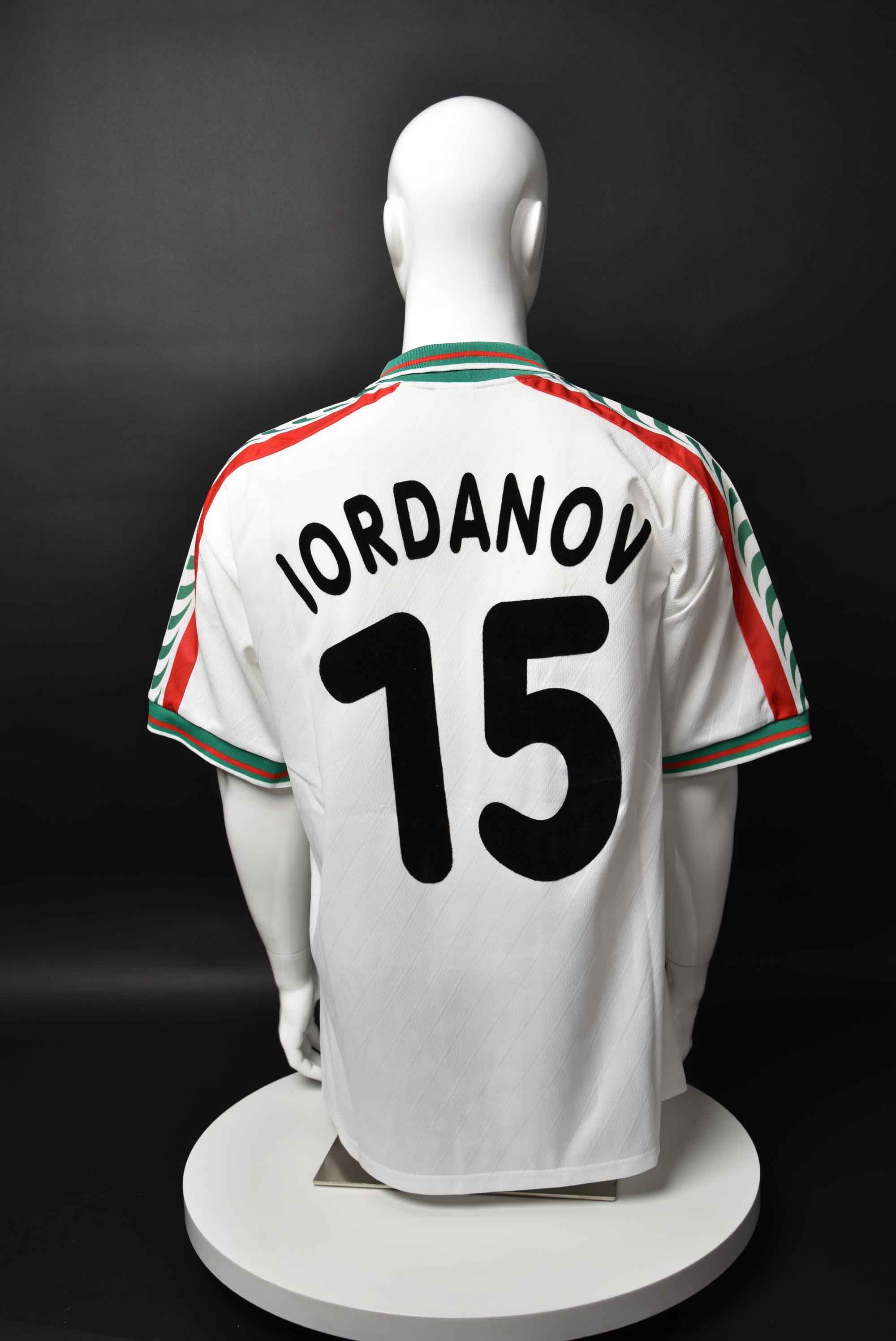 Ивайло Йорданов back photo