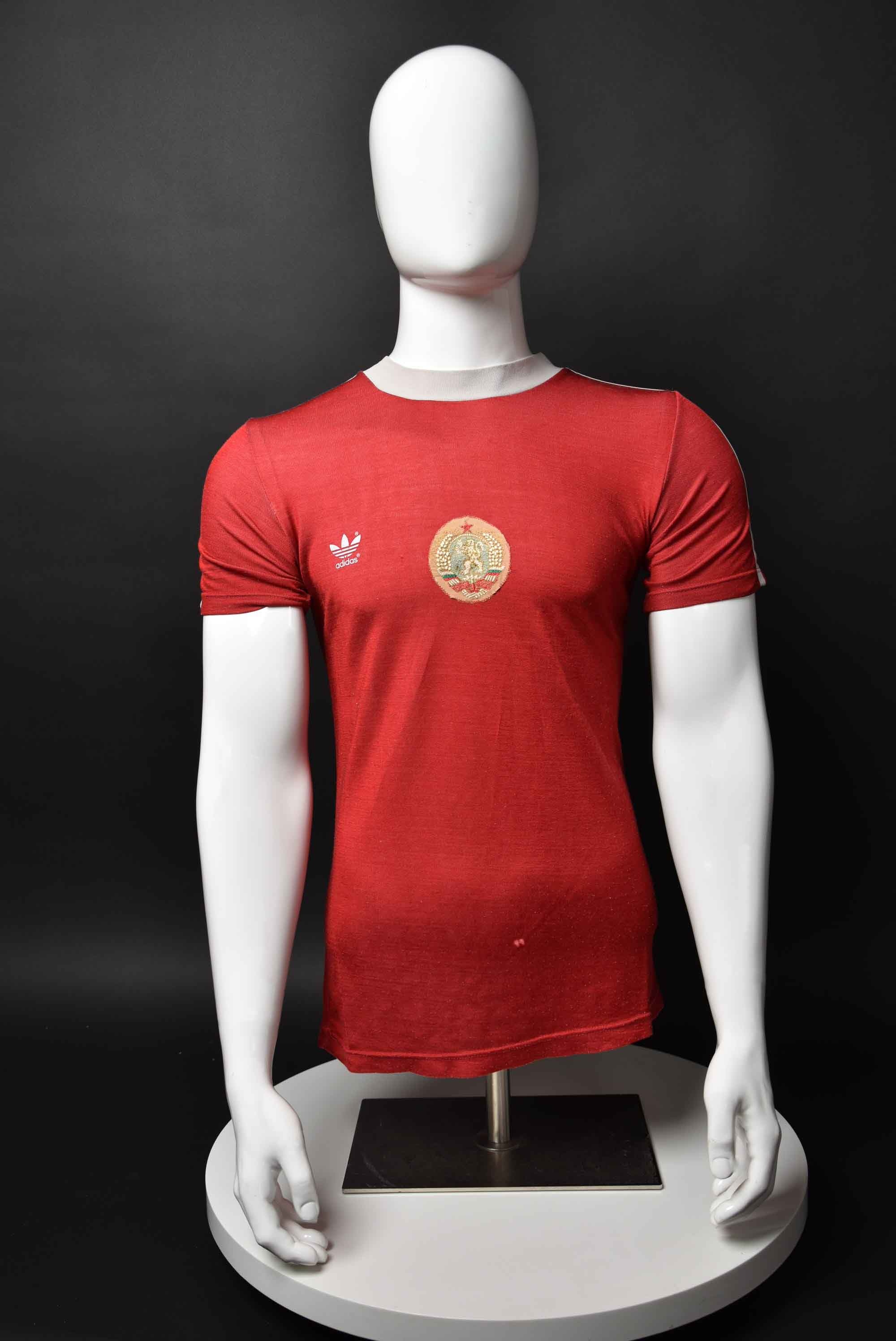 Неизвестен front photo