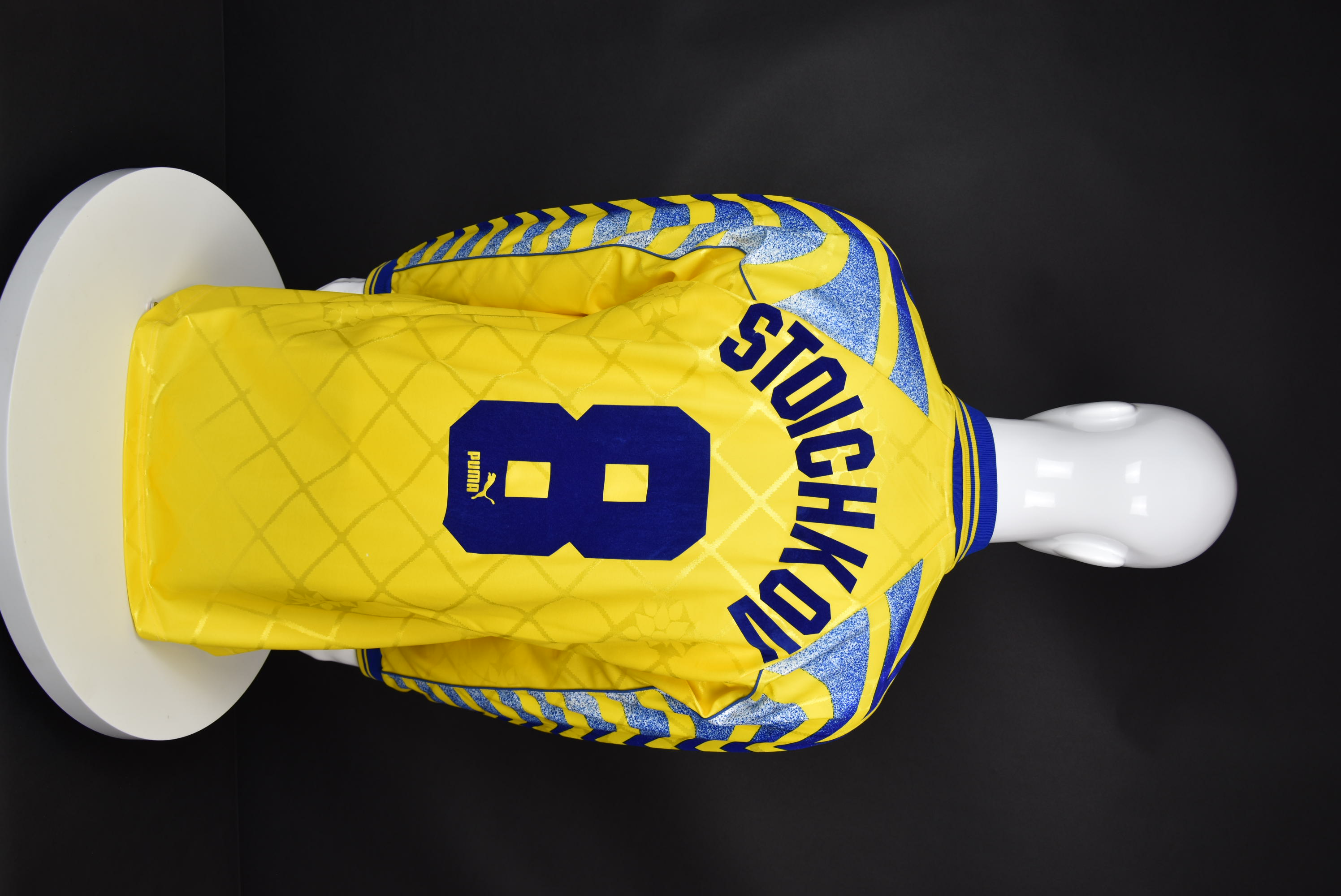 Христо Стоичков back photo