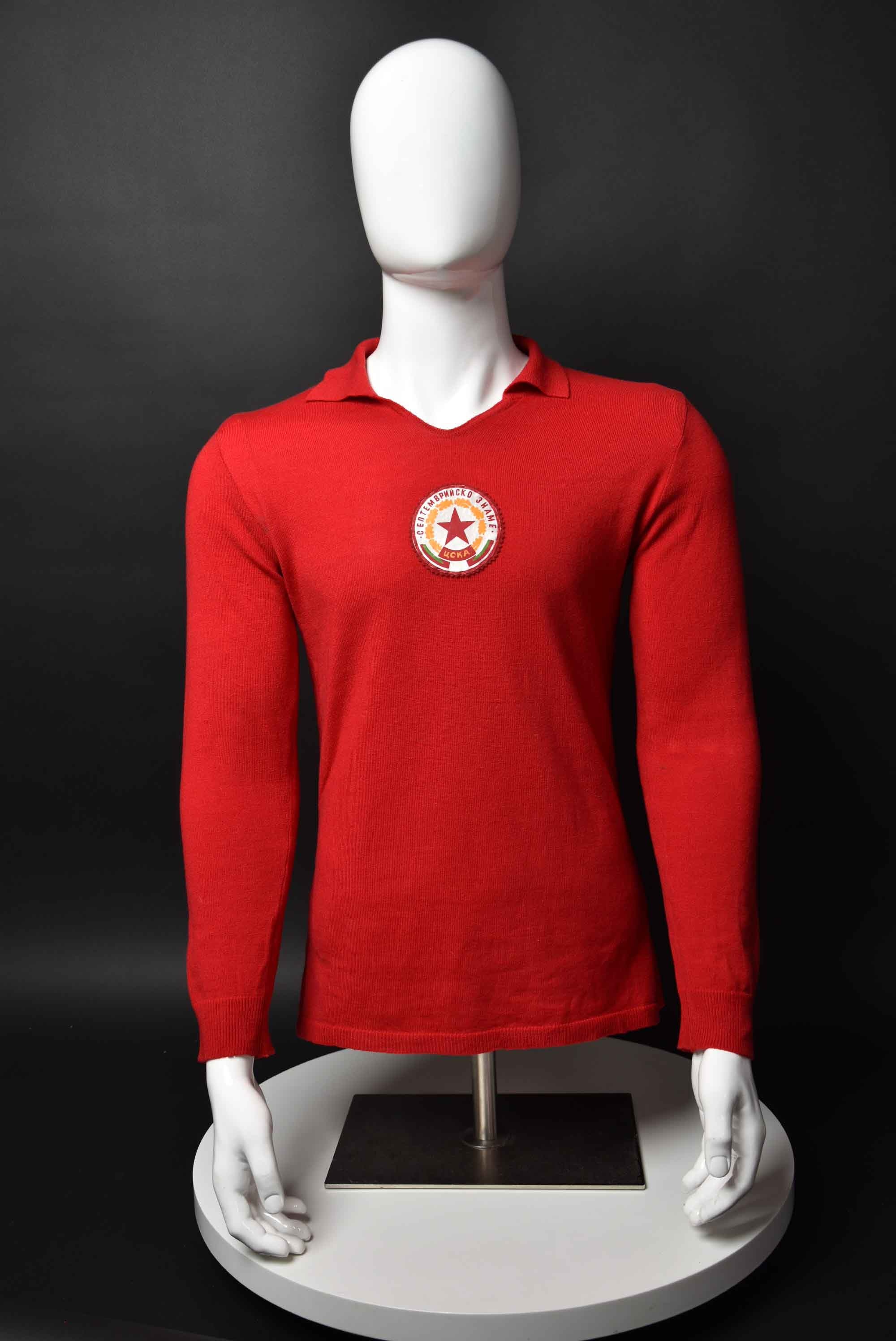 Неизвестен front photo