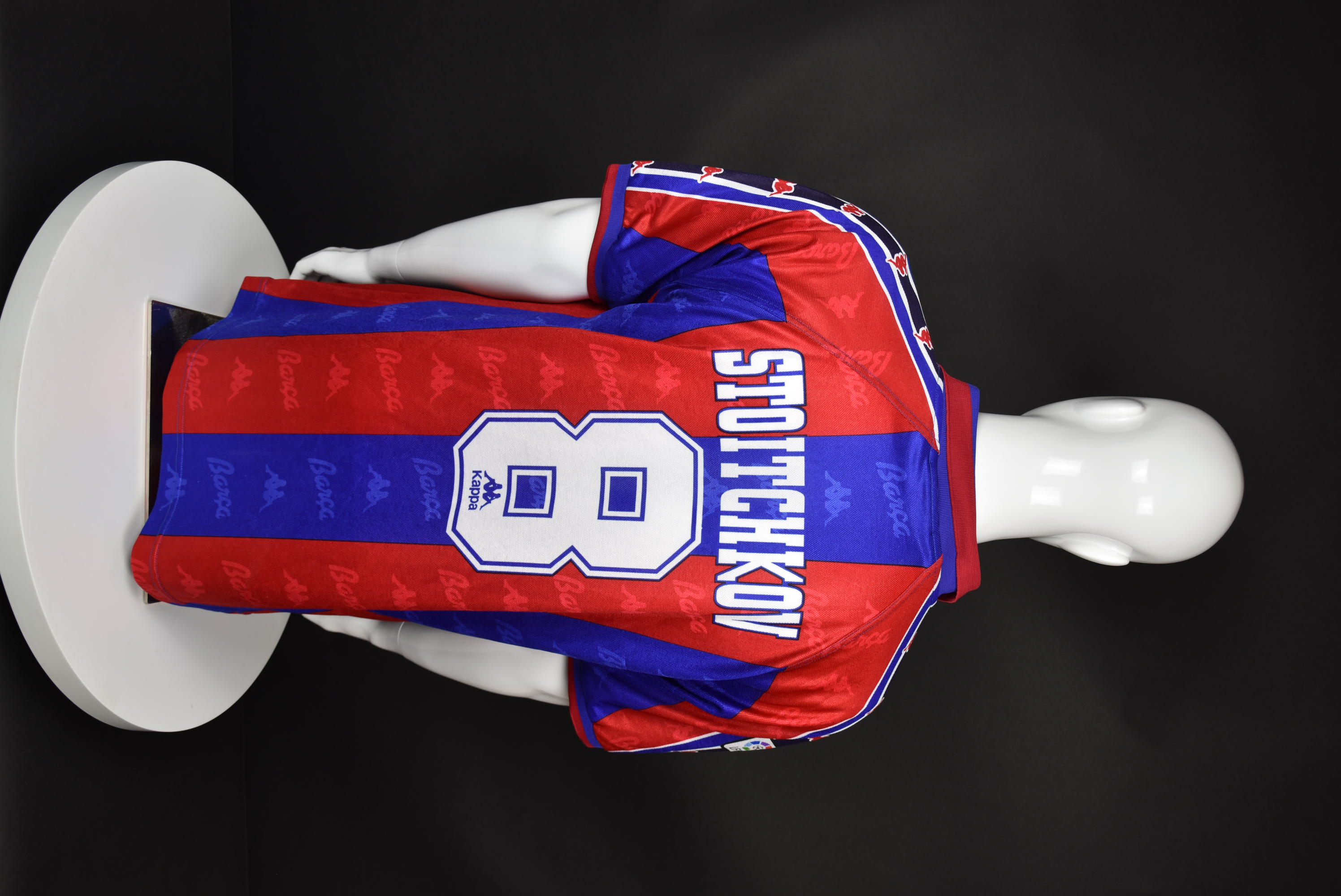 Христо Стоичков back photo