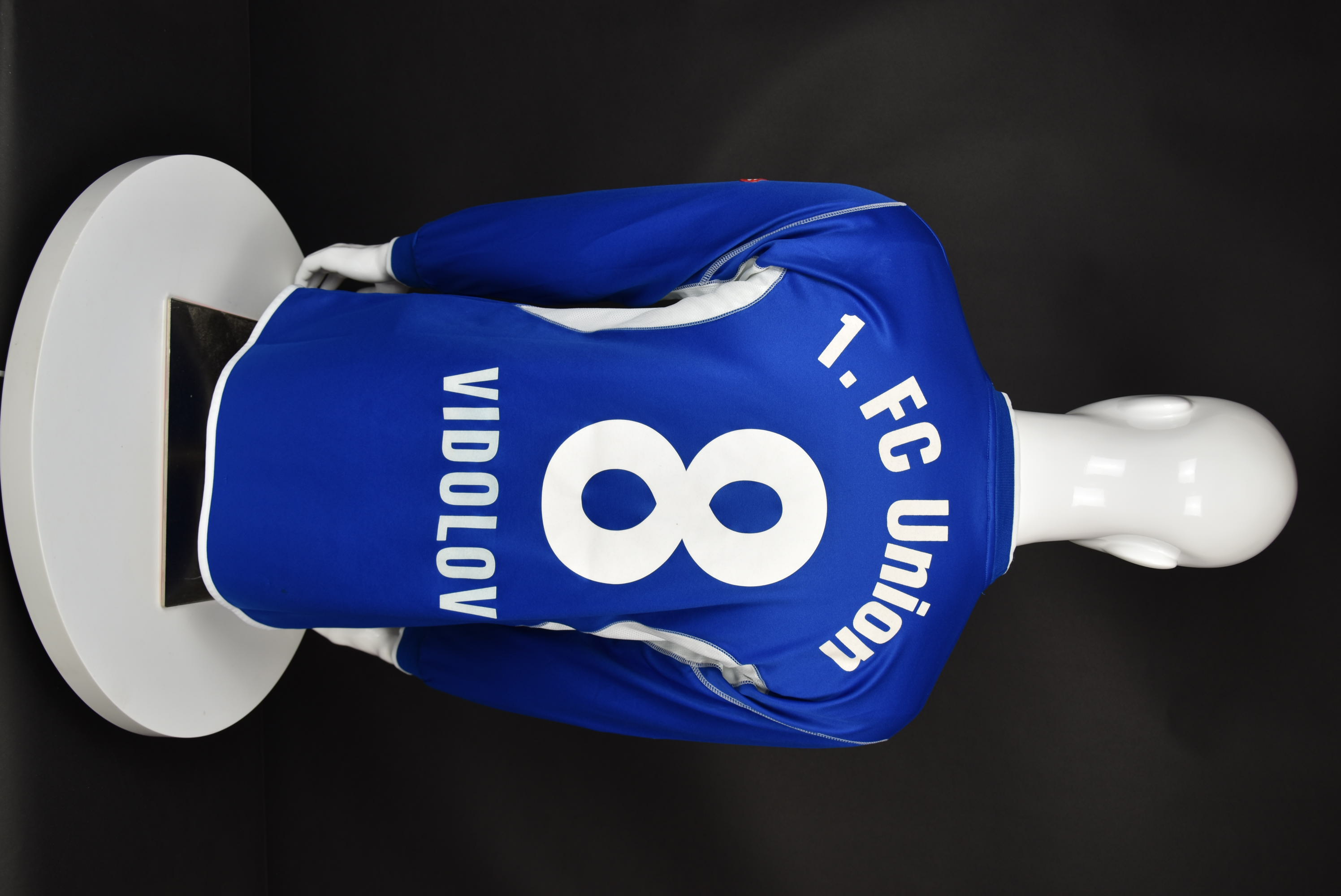 Костадин Видолов back photo