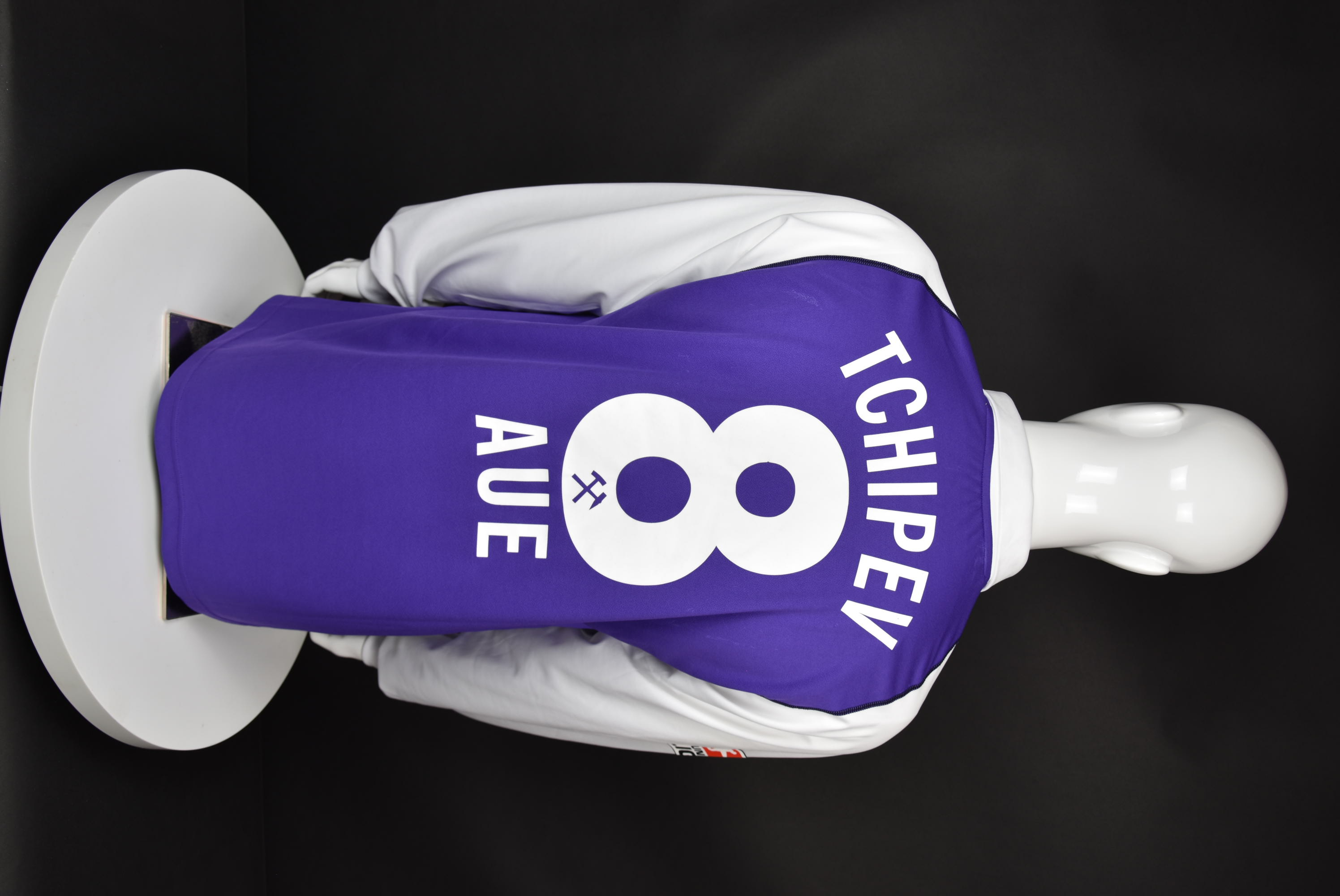 Цветомир Чипев back photo