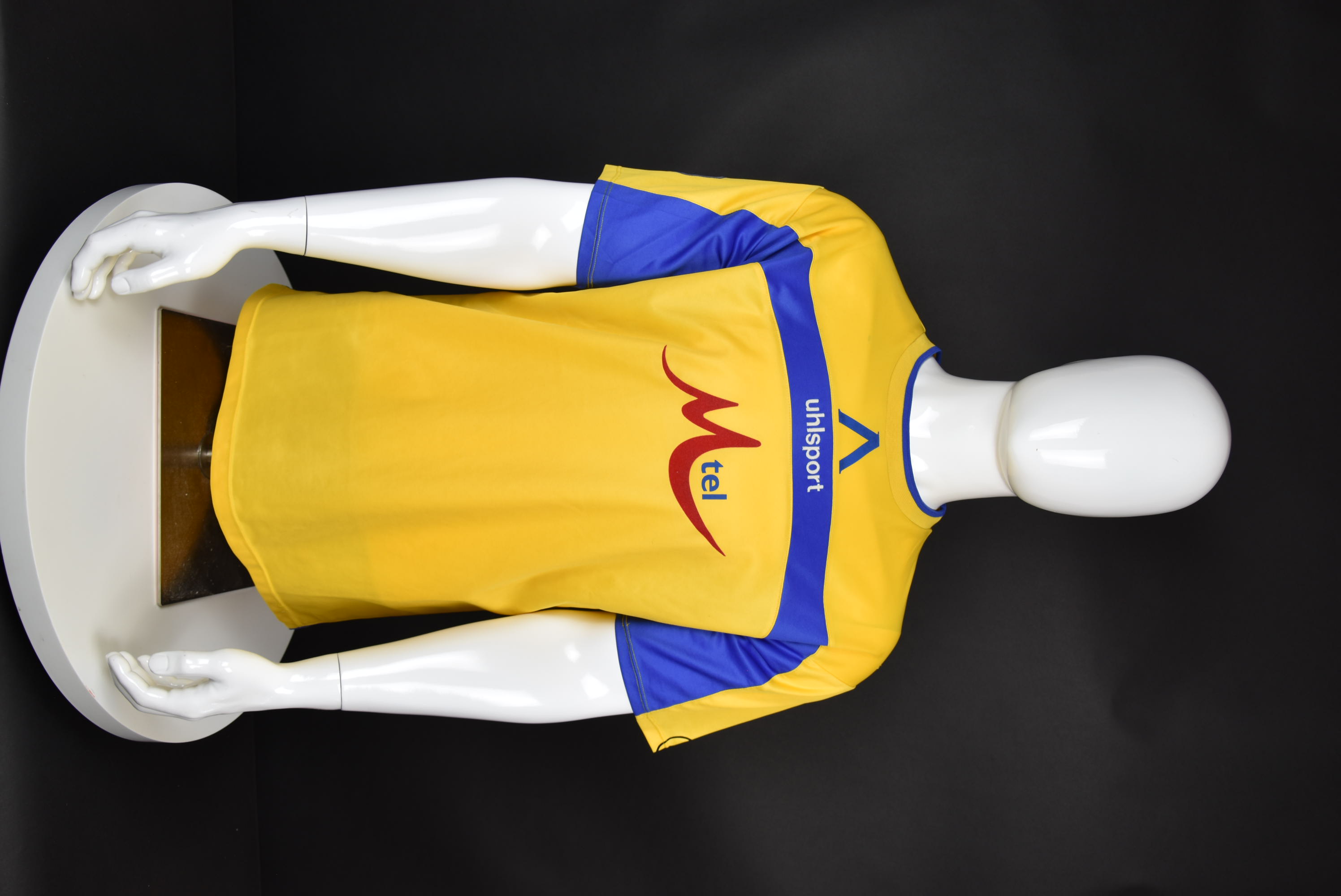 Игор Томашич front photo