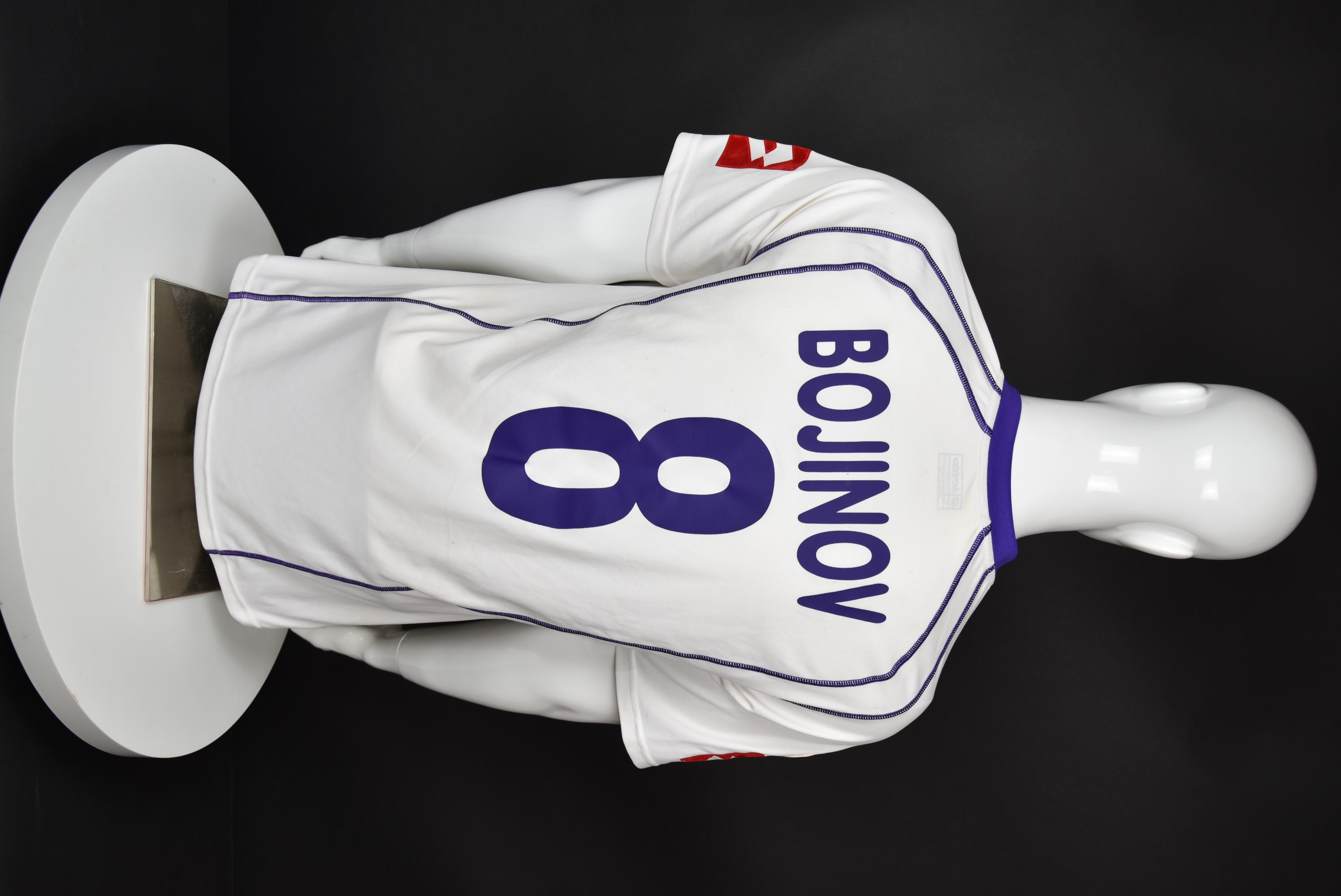 Валери Божинов back photo