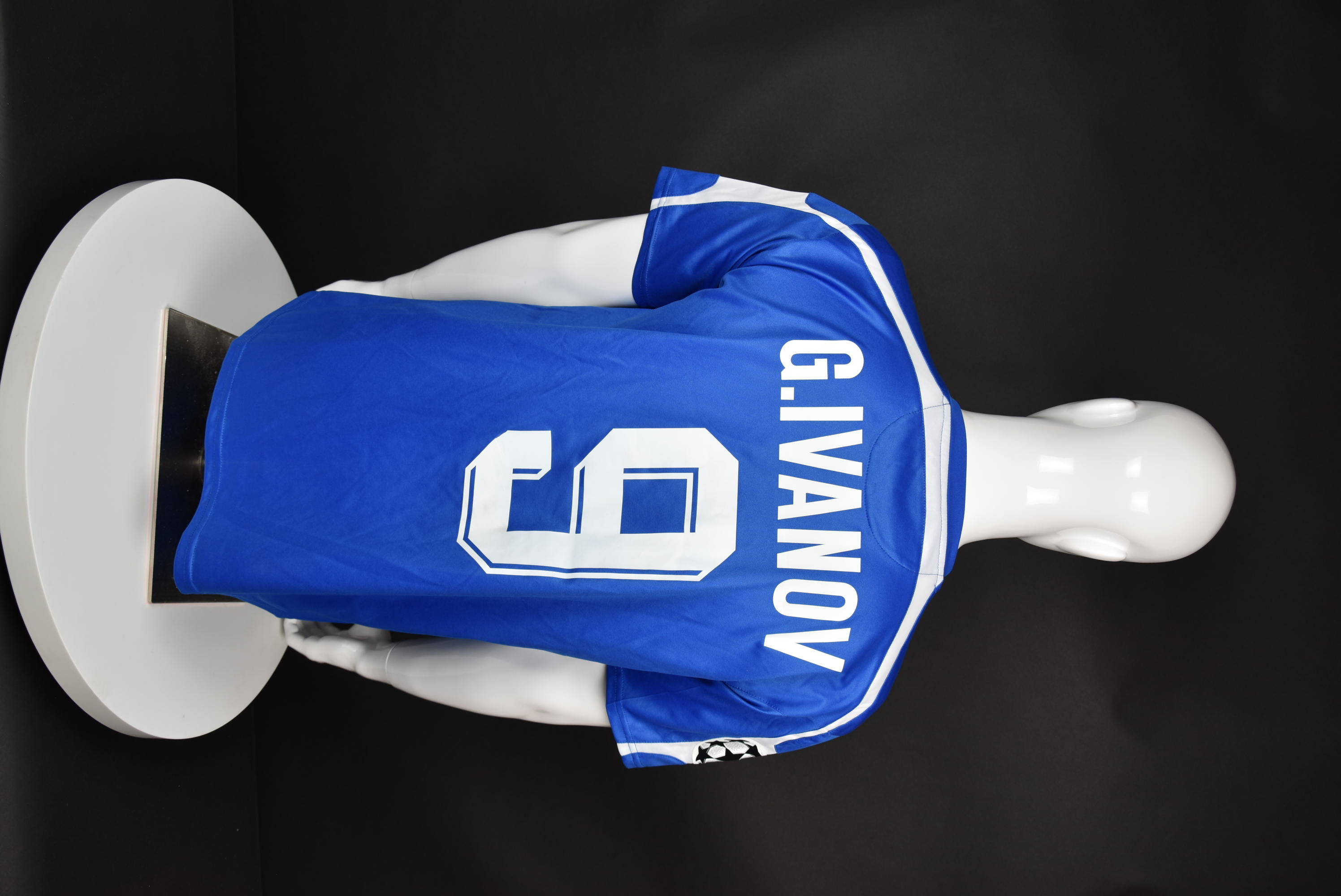 Георги Иванов back photo