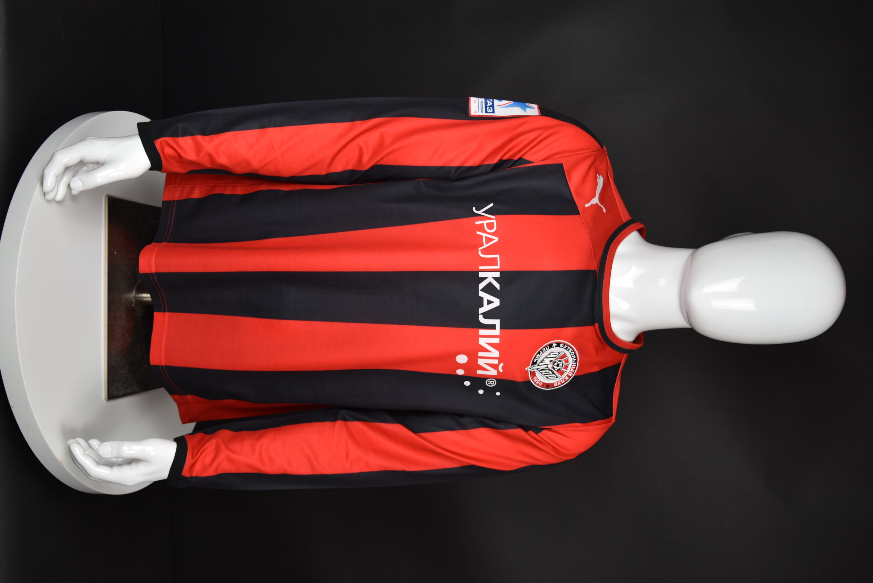 Захари Сираков front photo