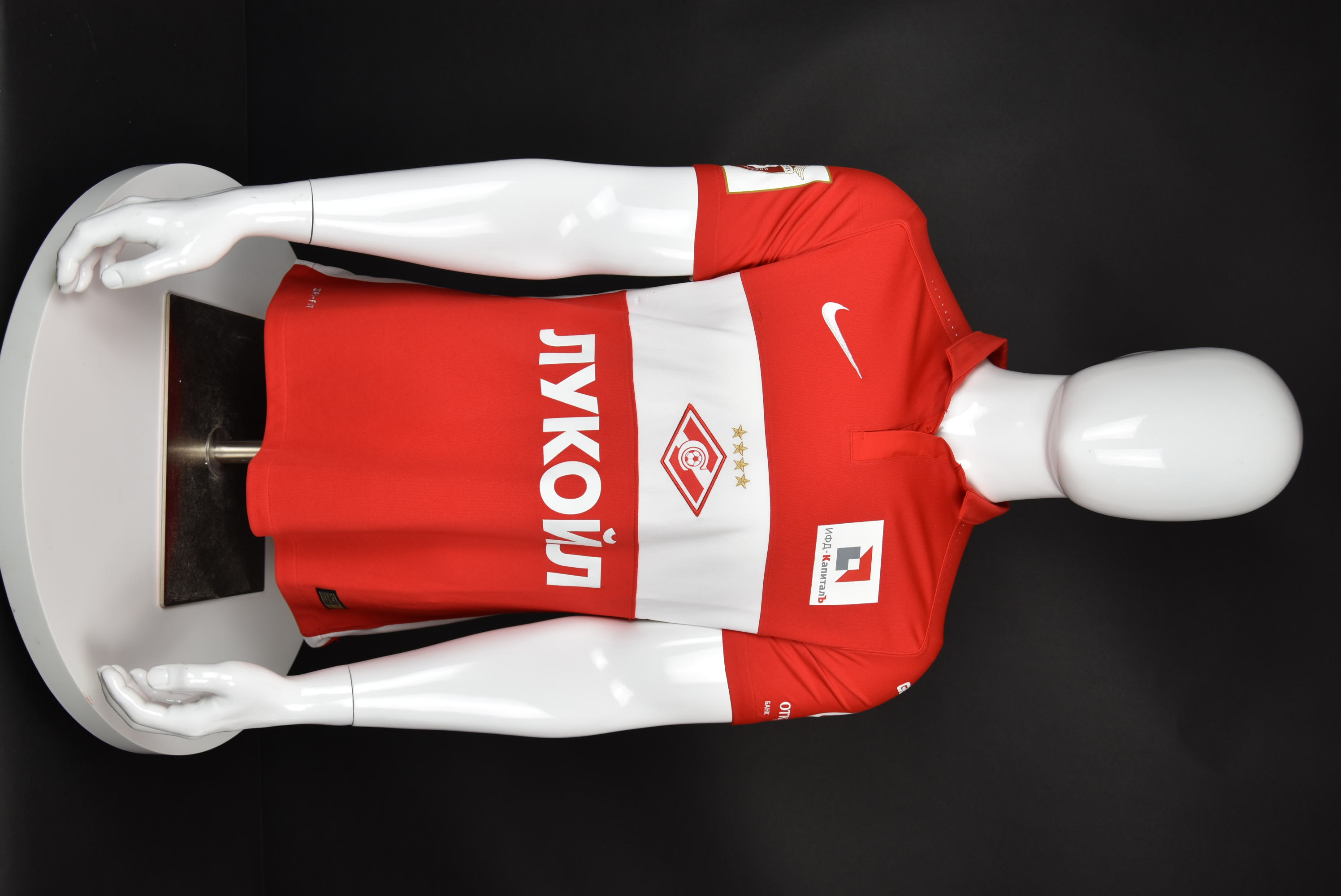 Ивелин Попов front photo