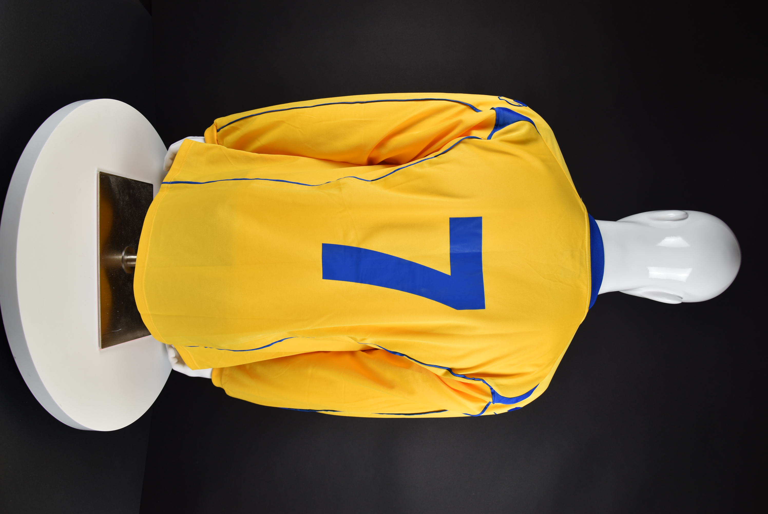 Неизвестен back photo