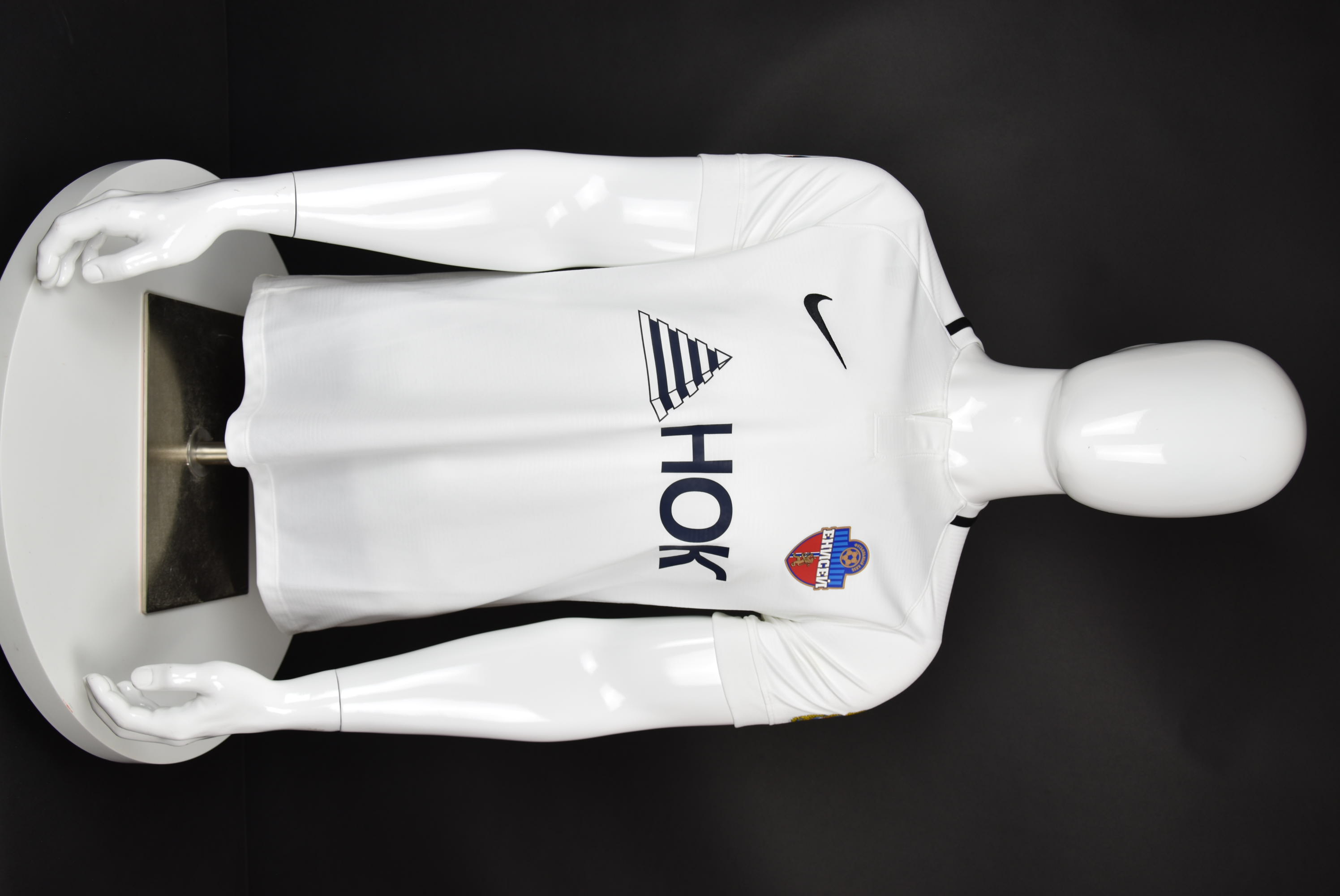 Петър Занев front photo