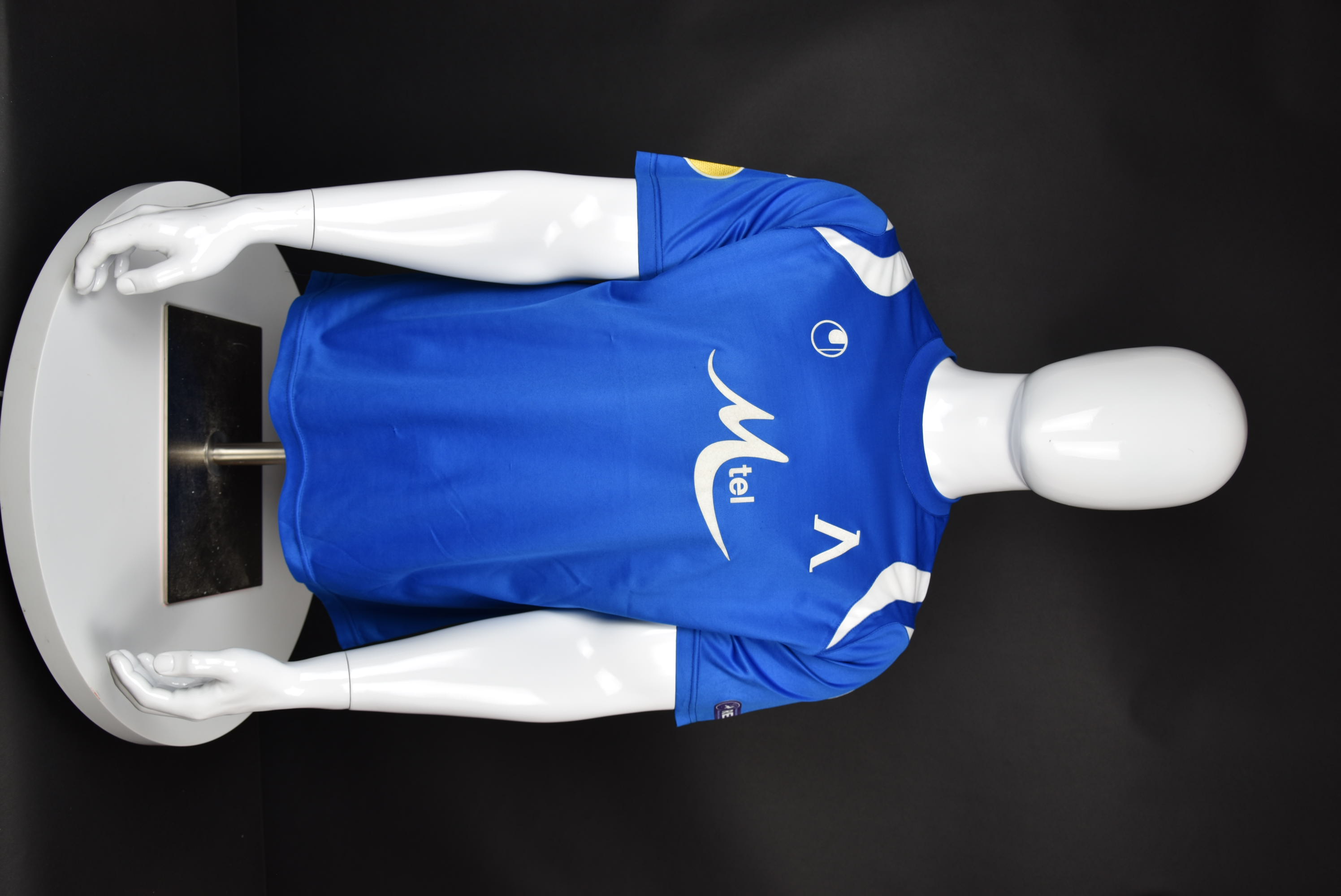 Шакиб Бензукан front photo