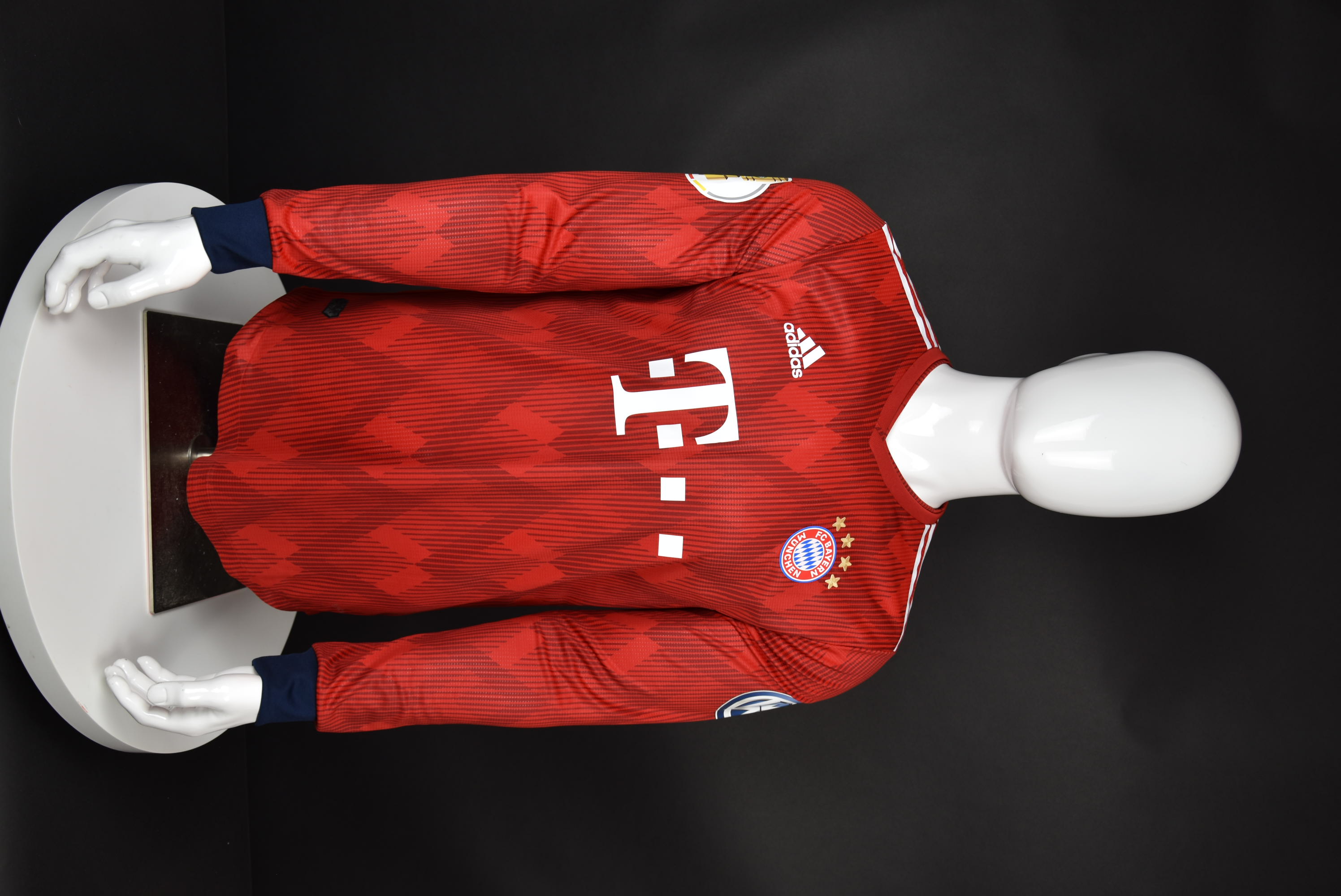 Томас Мюлер front photo