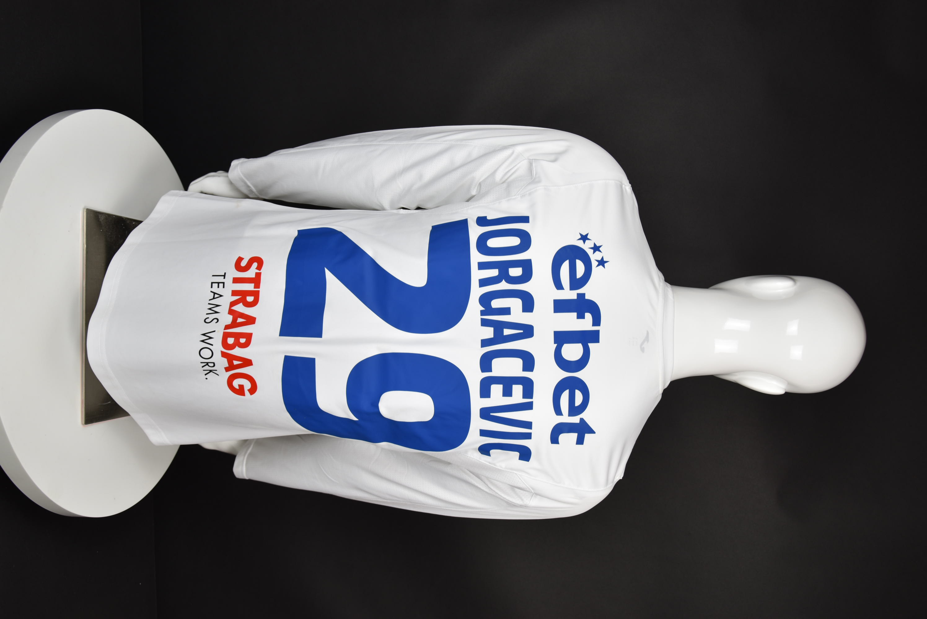 Боян Йоргачевич back photo