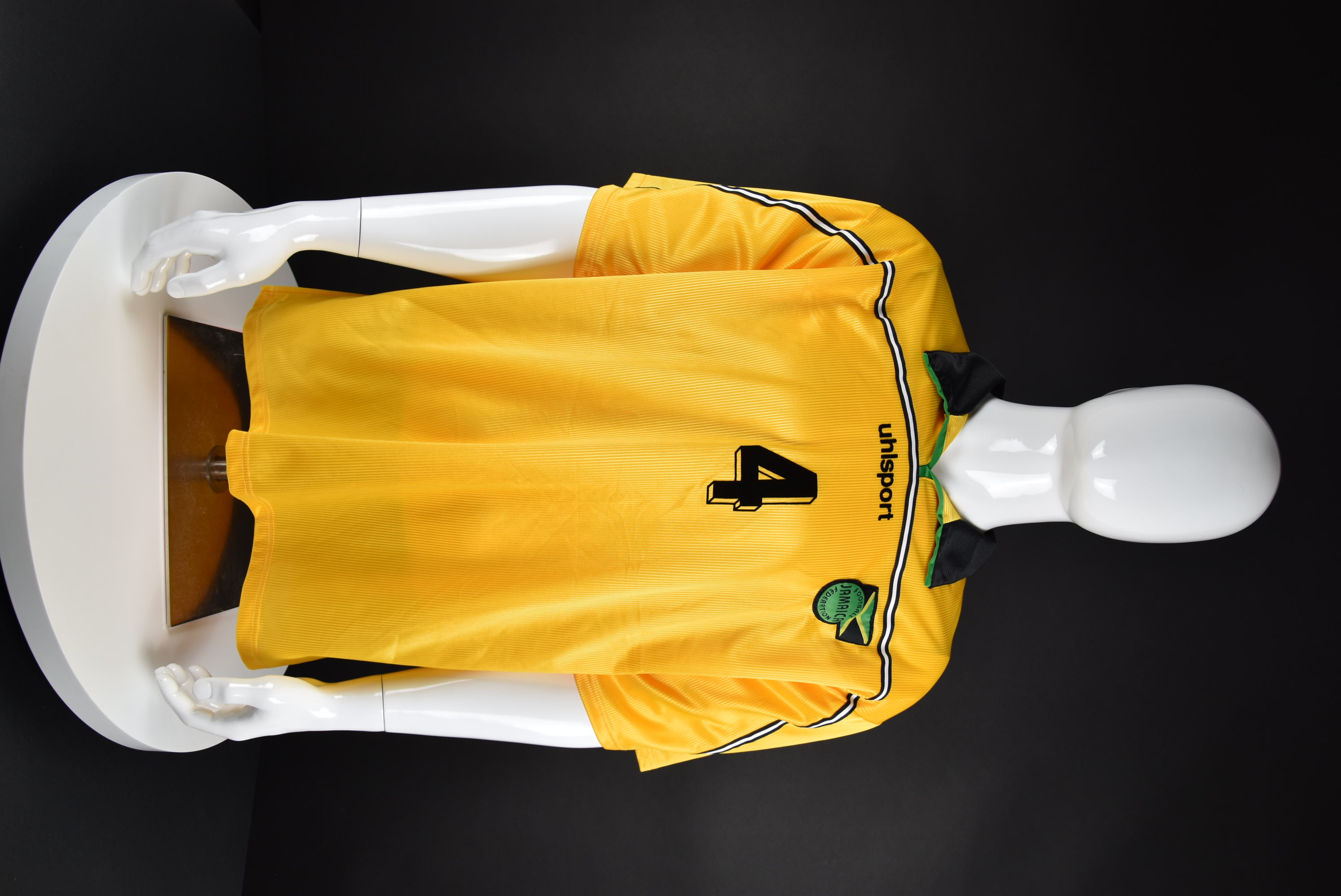 Линвал Диксън front photo