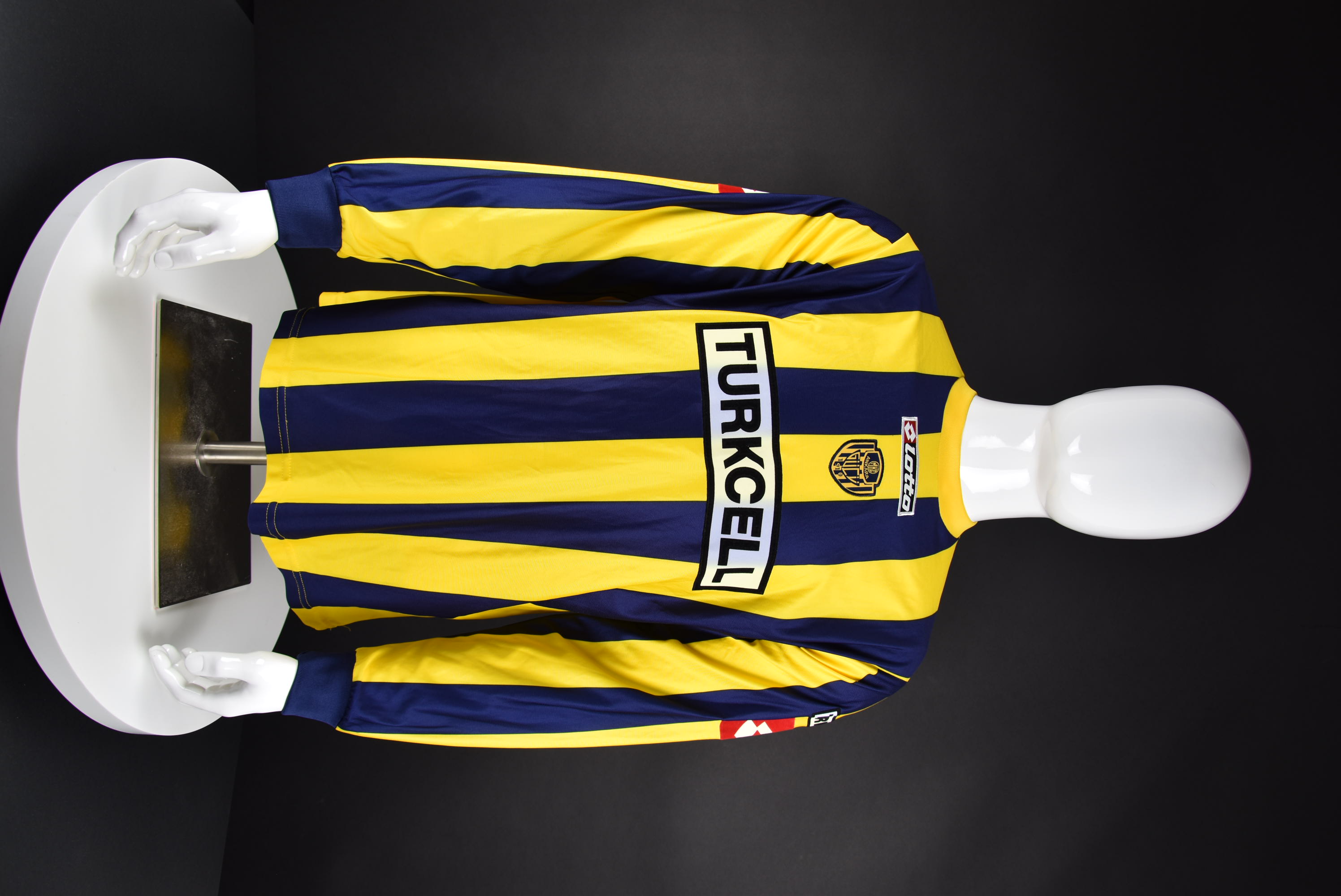 Ивайло Петков front photo