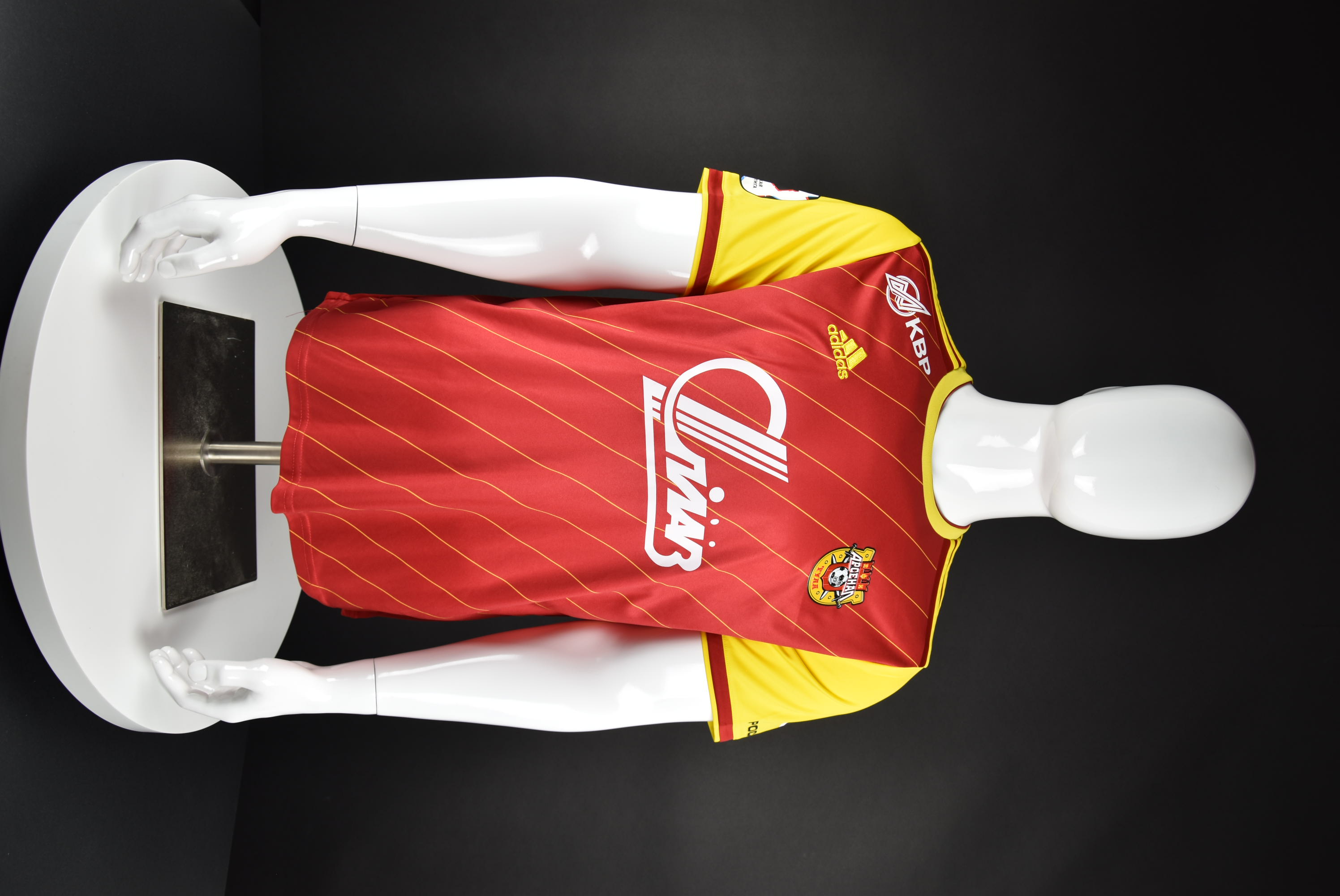 Георги Костадинов front photo