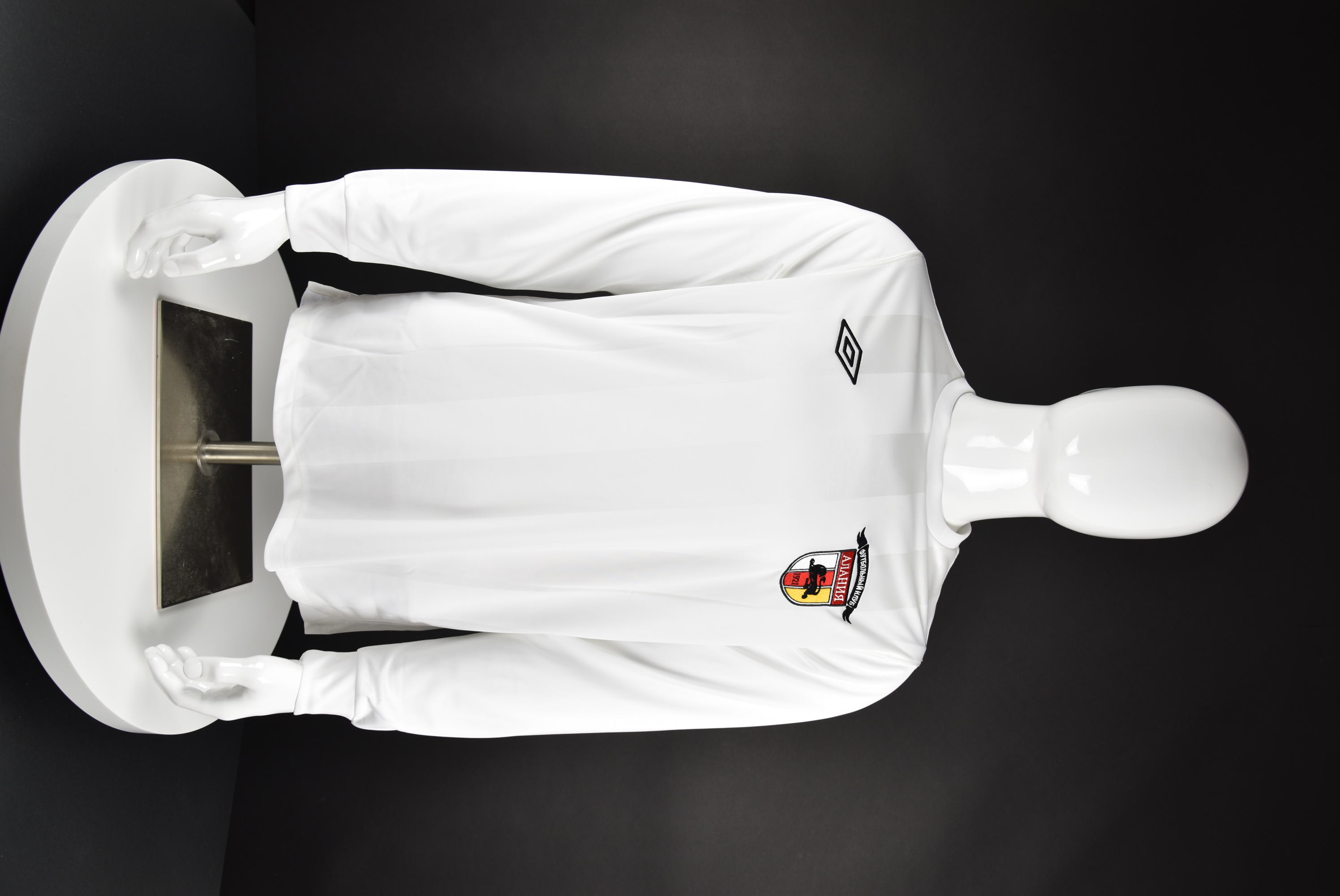 Иван Стоянов front photo