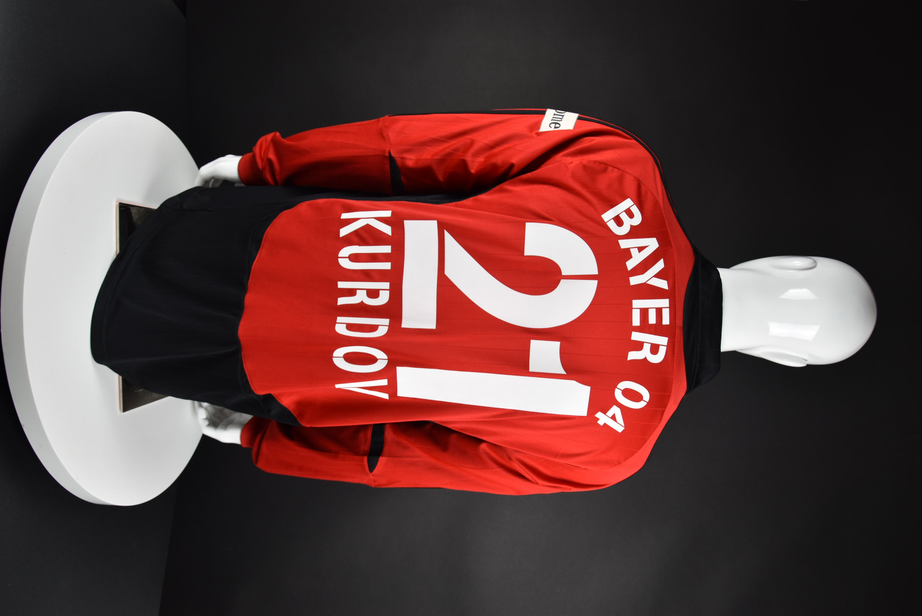 Атанас Курдов back photo