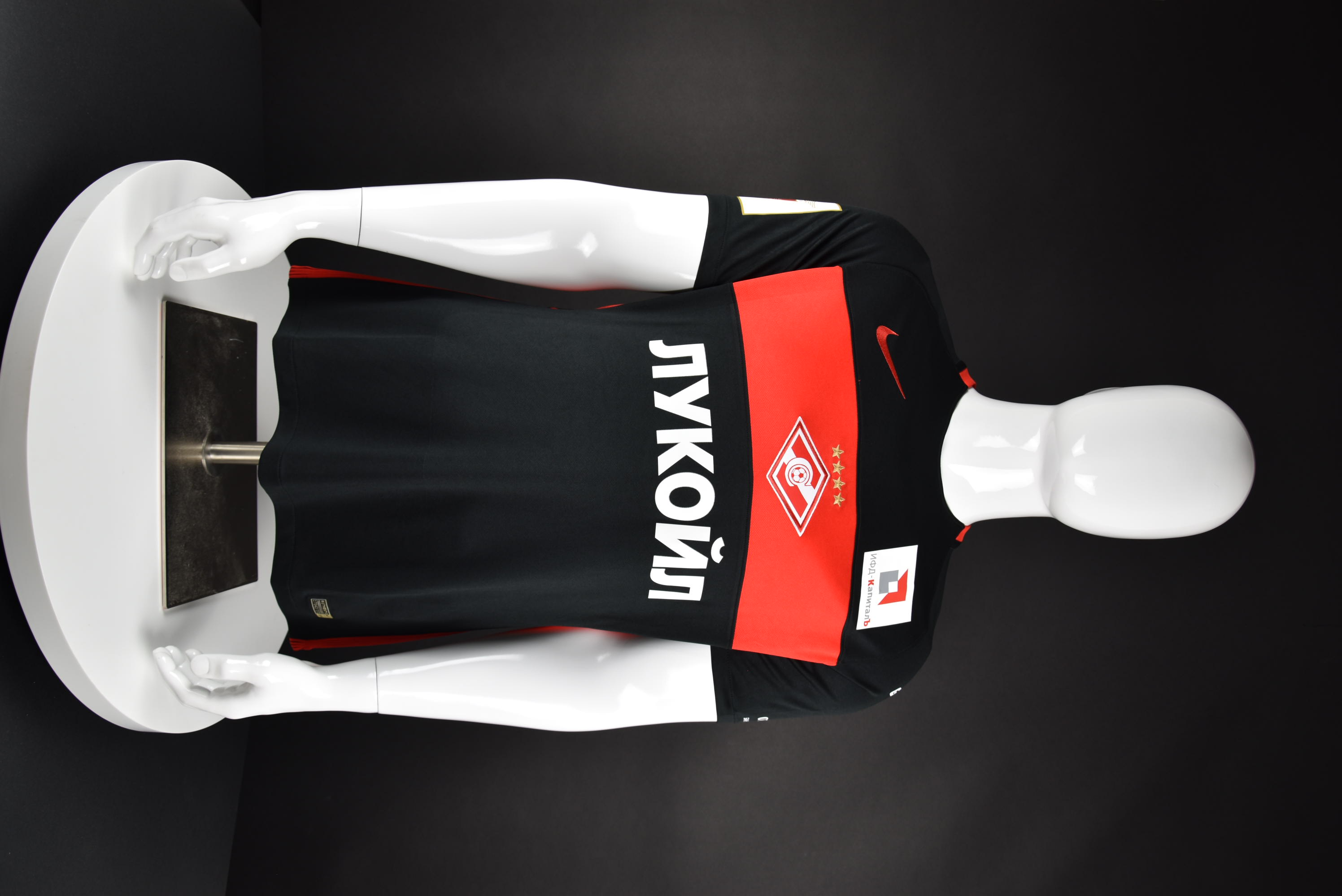 Ивелин Попов front photo