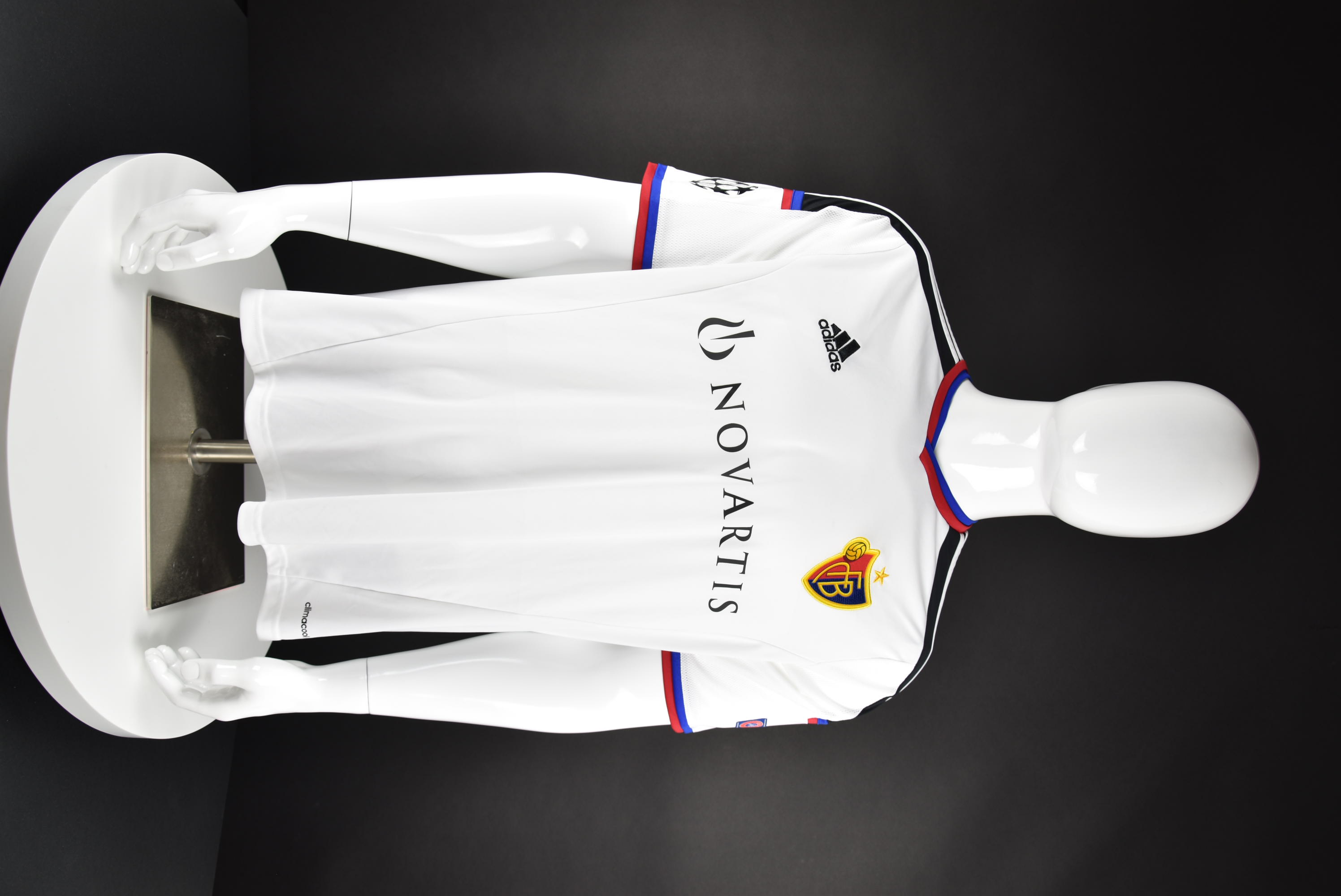 Иван Иванов front photo