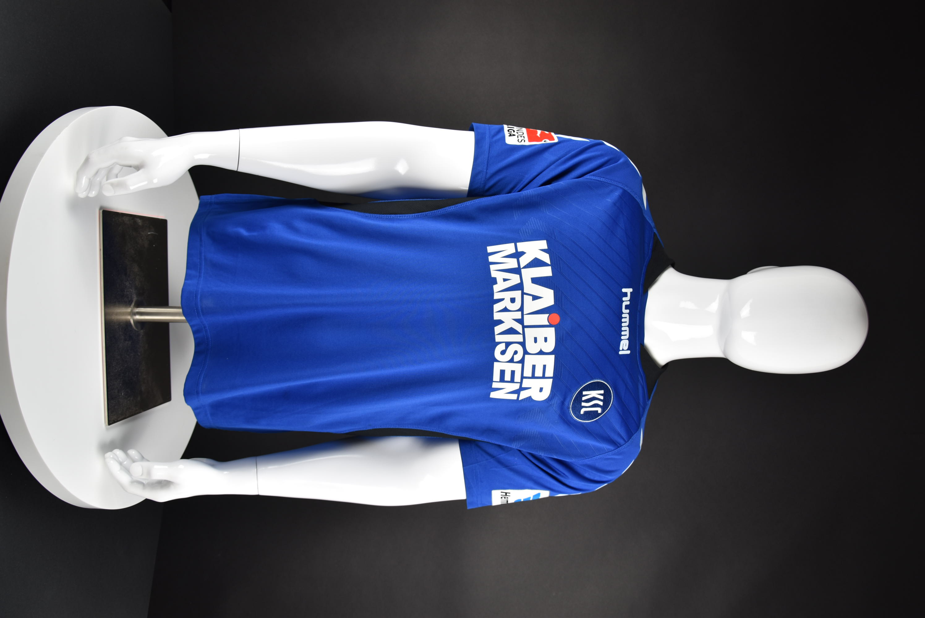 Илиан Мицански front photo