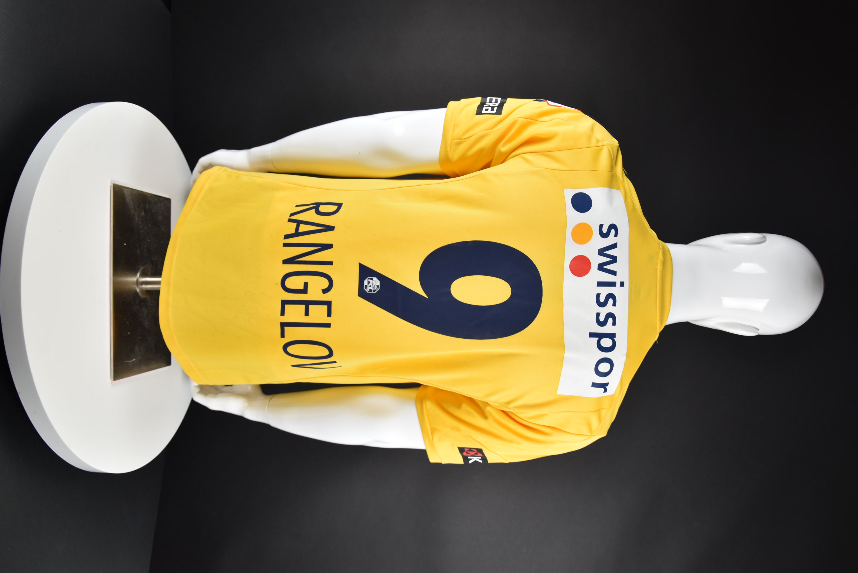 Димитър Рангелов back photo