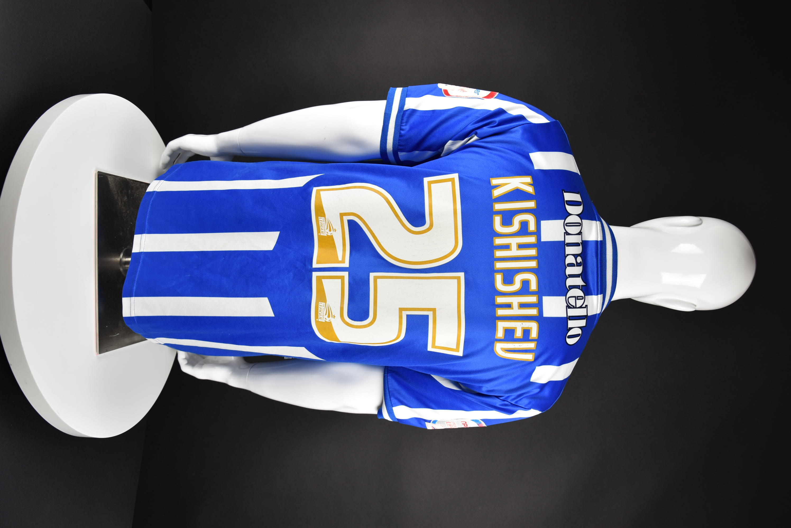 Радостин Кишишев back photo