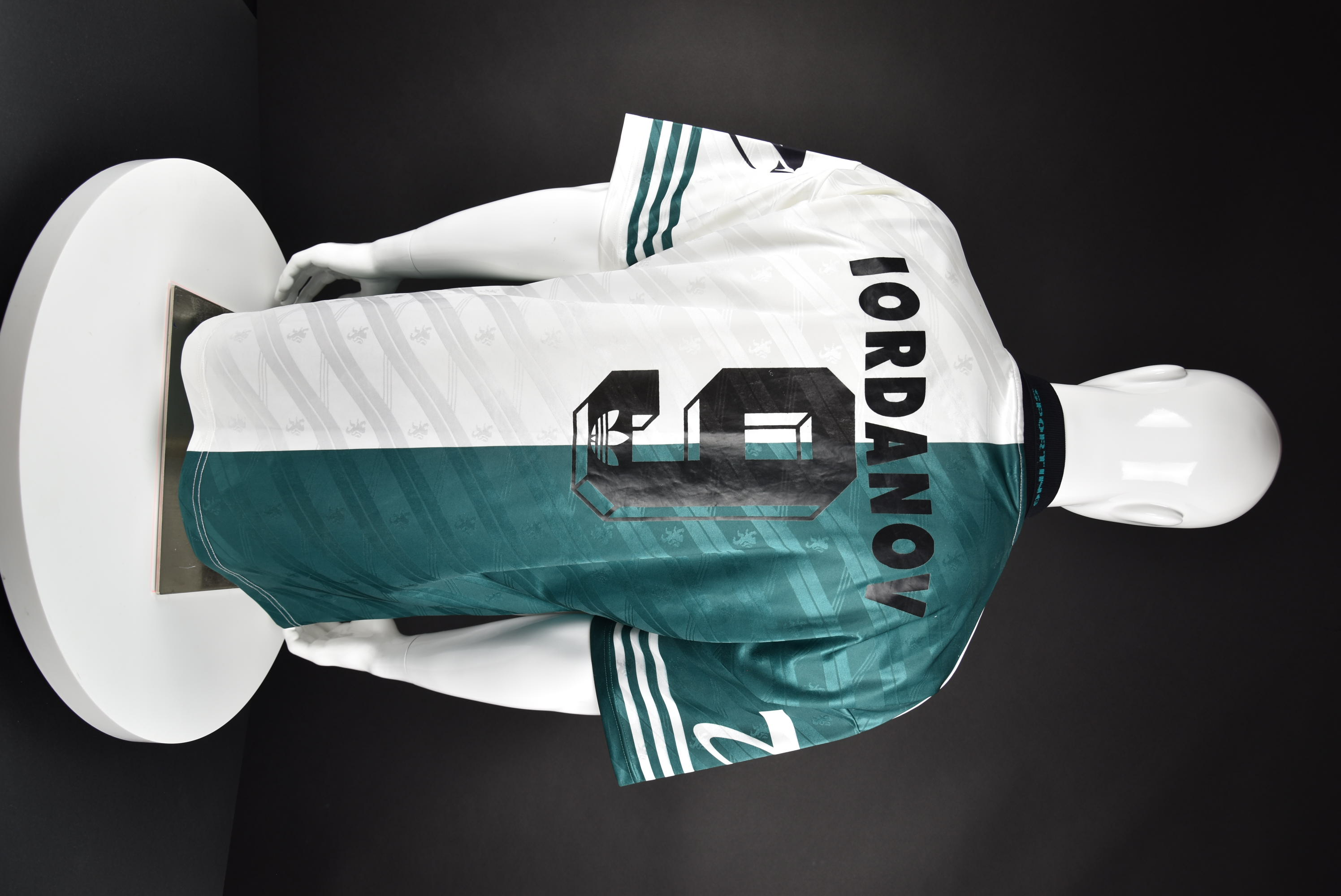 Ивайло Йорданов back photo