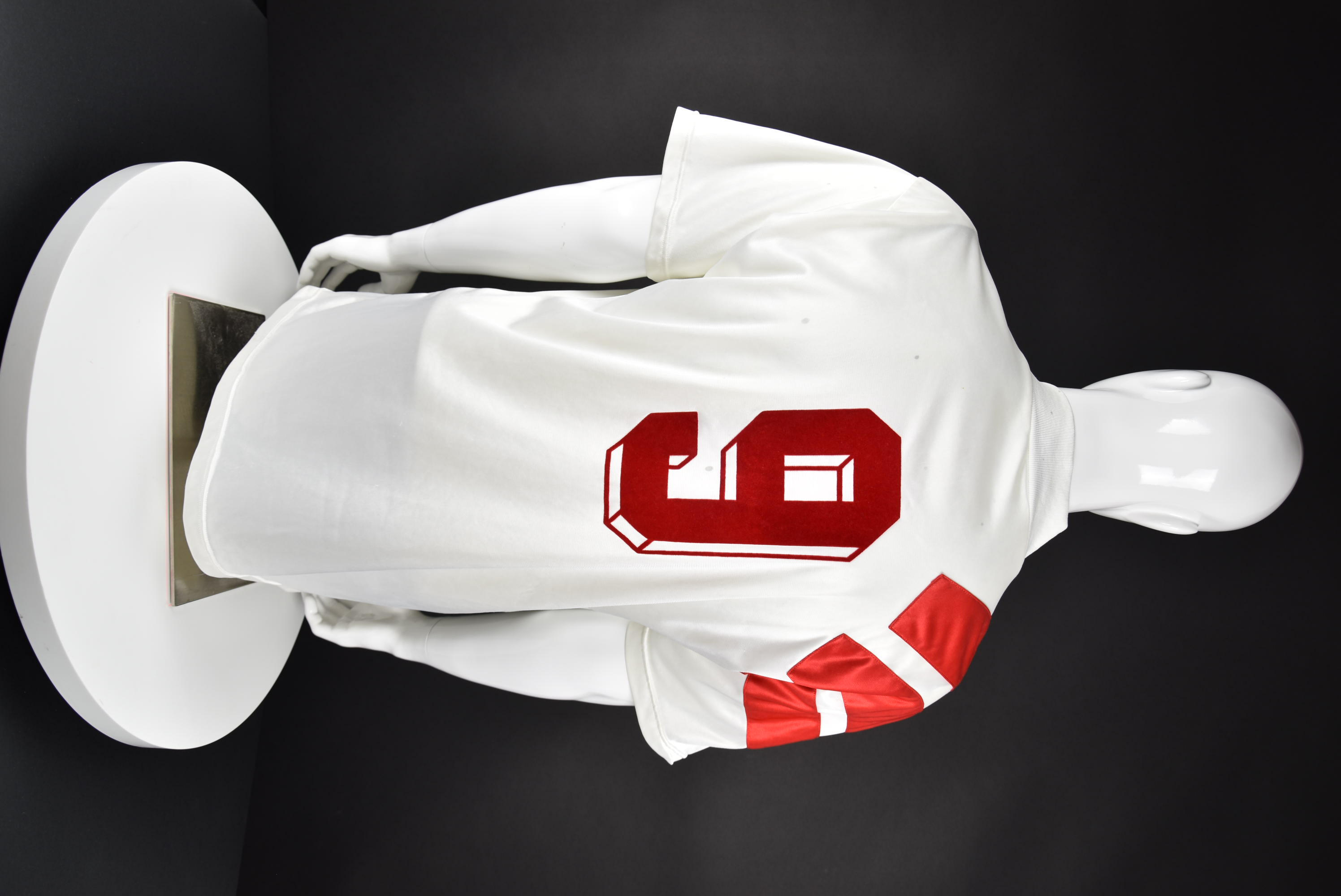 Любослав Пенев back photo