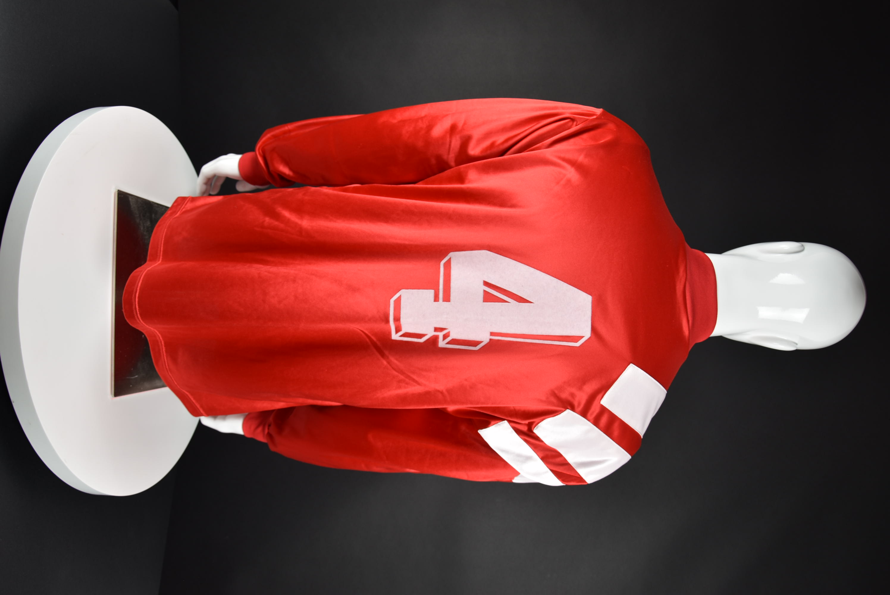 Цанко Цветанов back photo