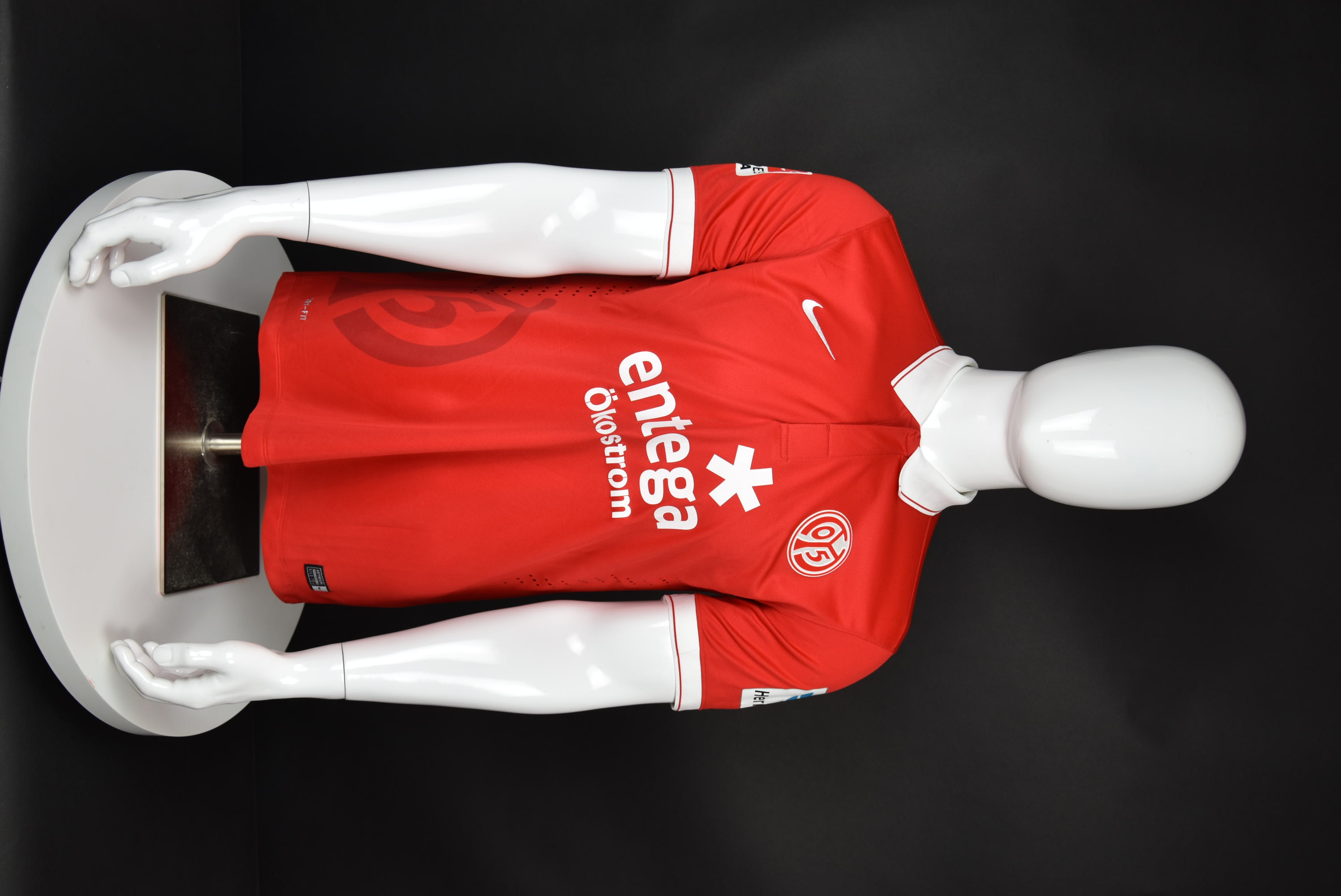 Тодор Неделев front photo