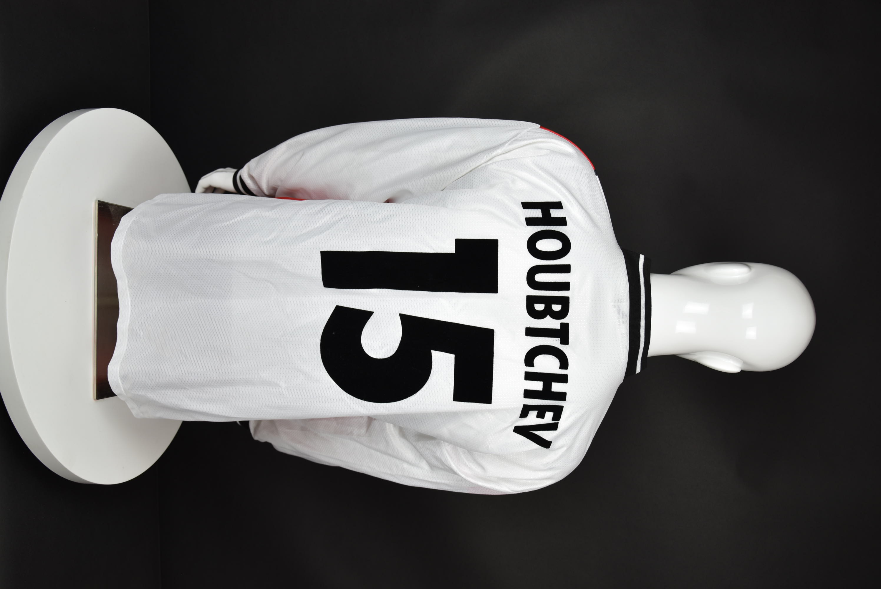 Петър Хубчев back photo