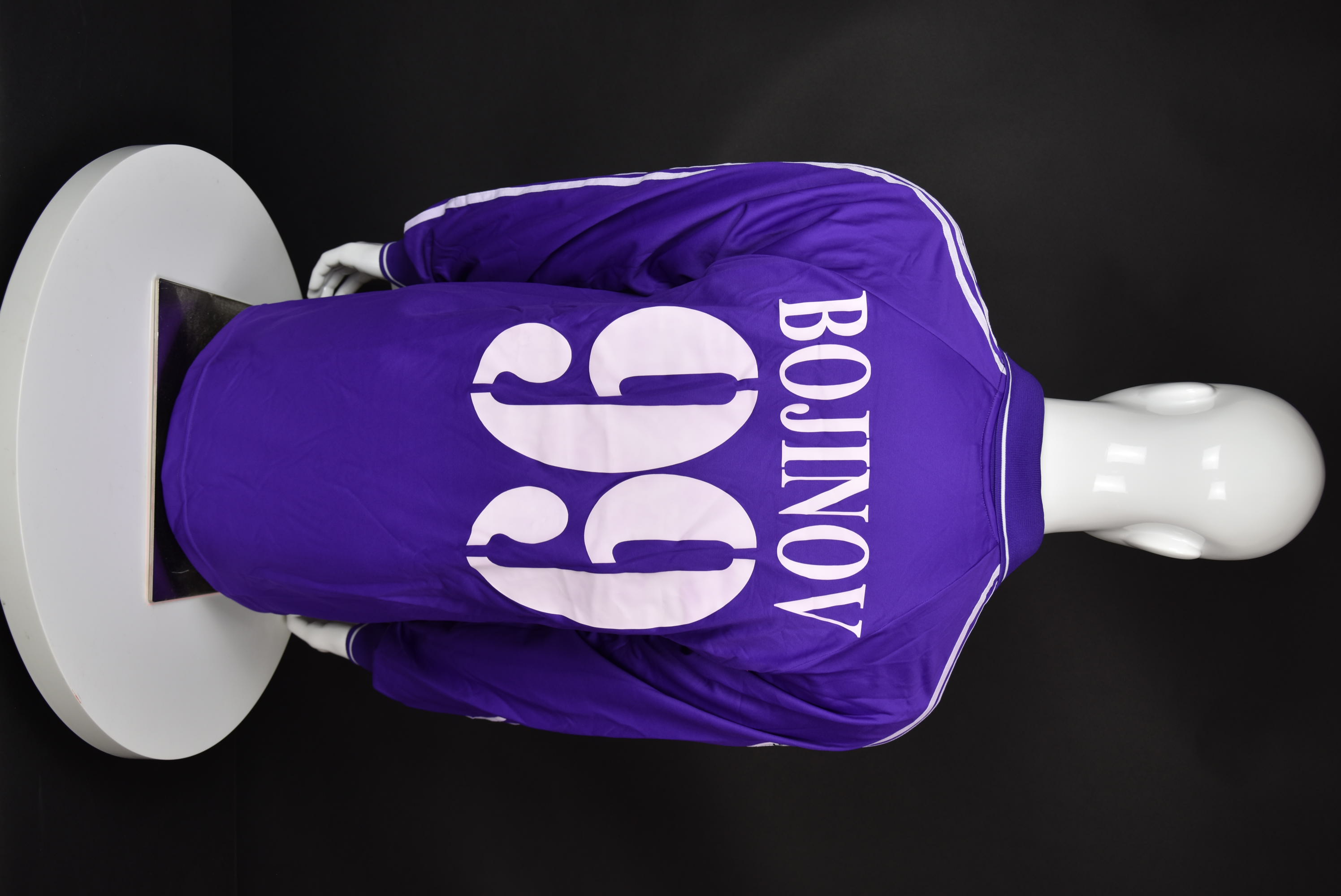 Валери Божинов back photo