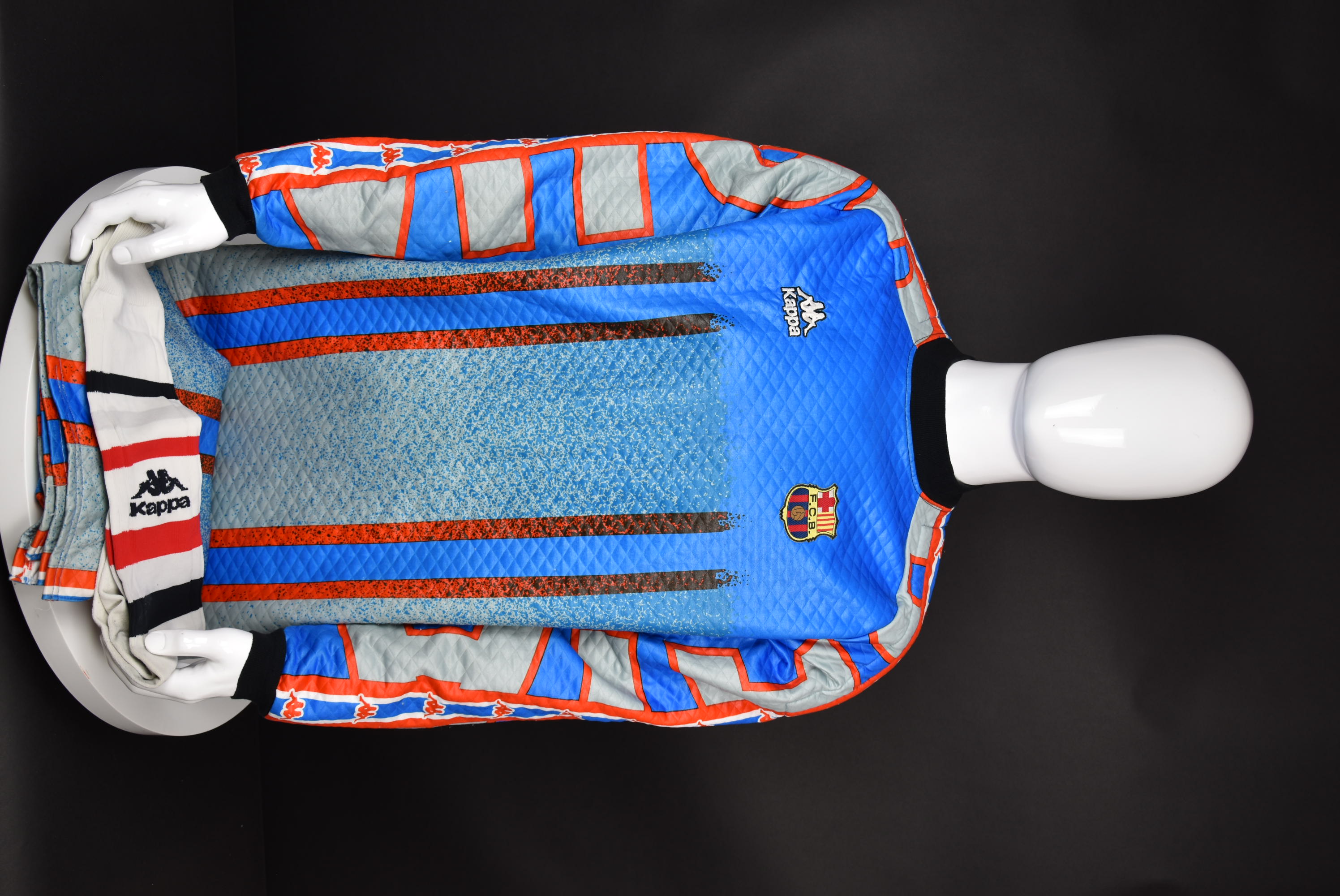 Витор Баия front photo