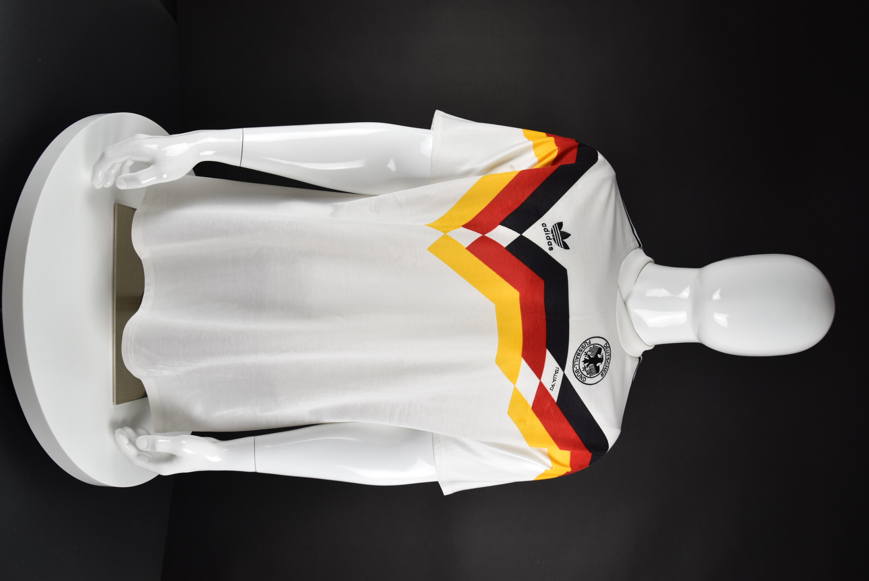 Олаф Тон front photo