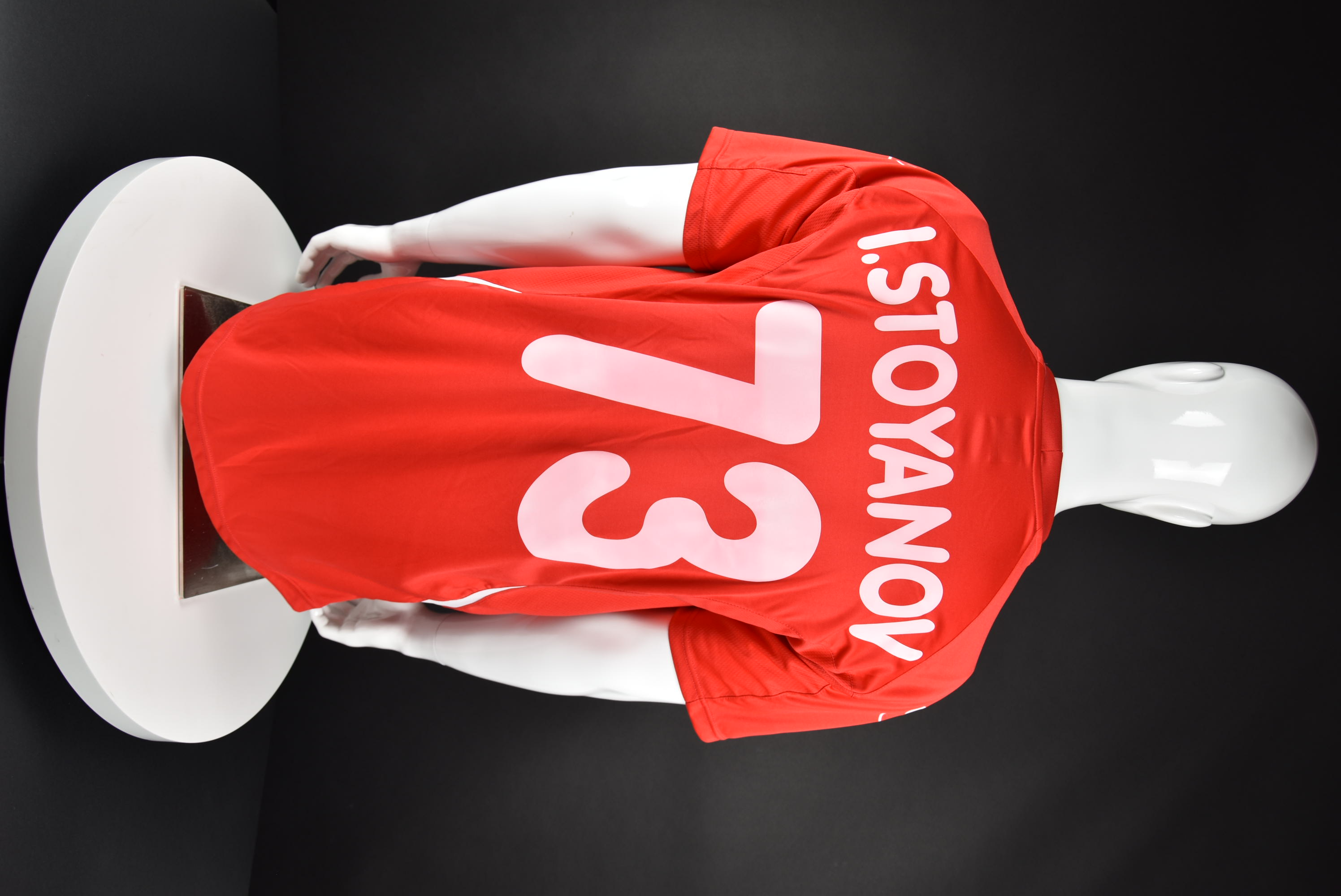 Иван Стоянов back photo