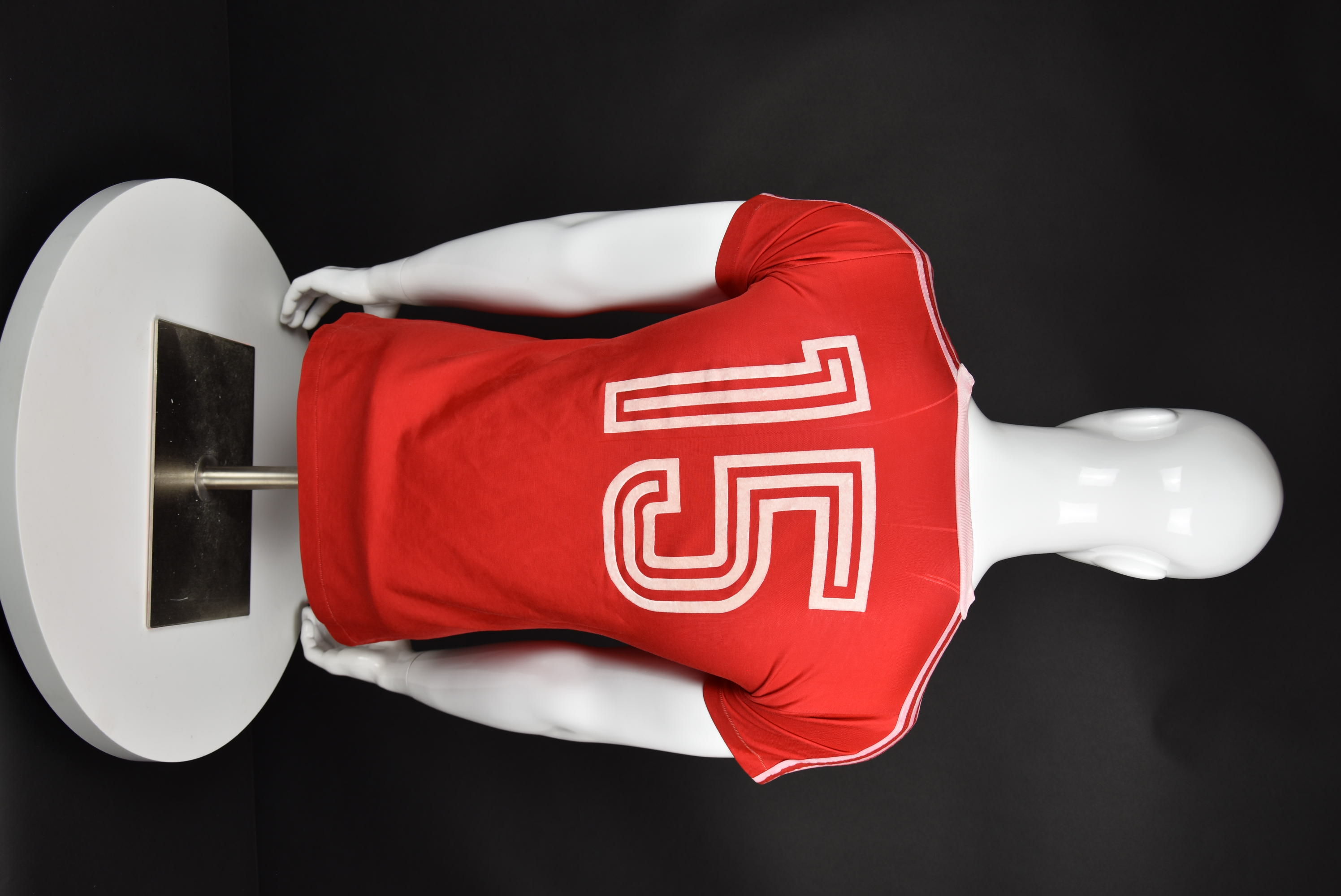 Неизвестен back photo