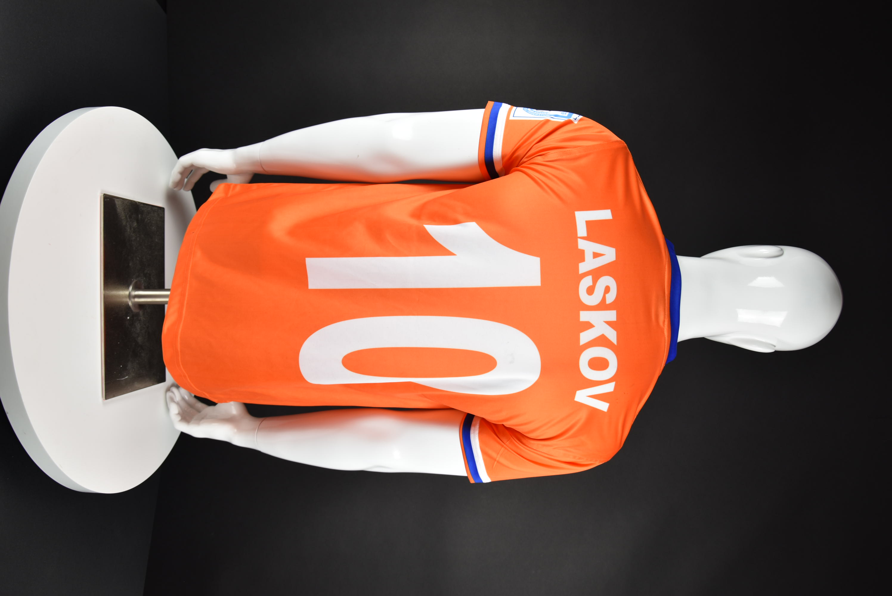 Антонио Ласков back photo