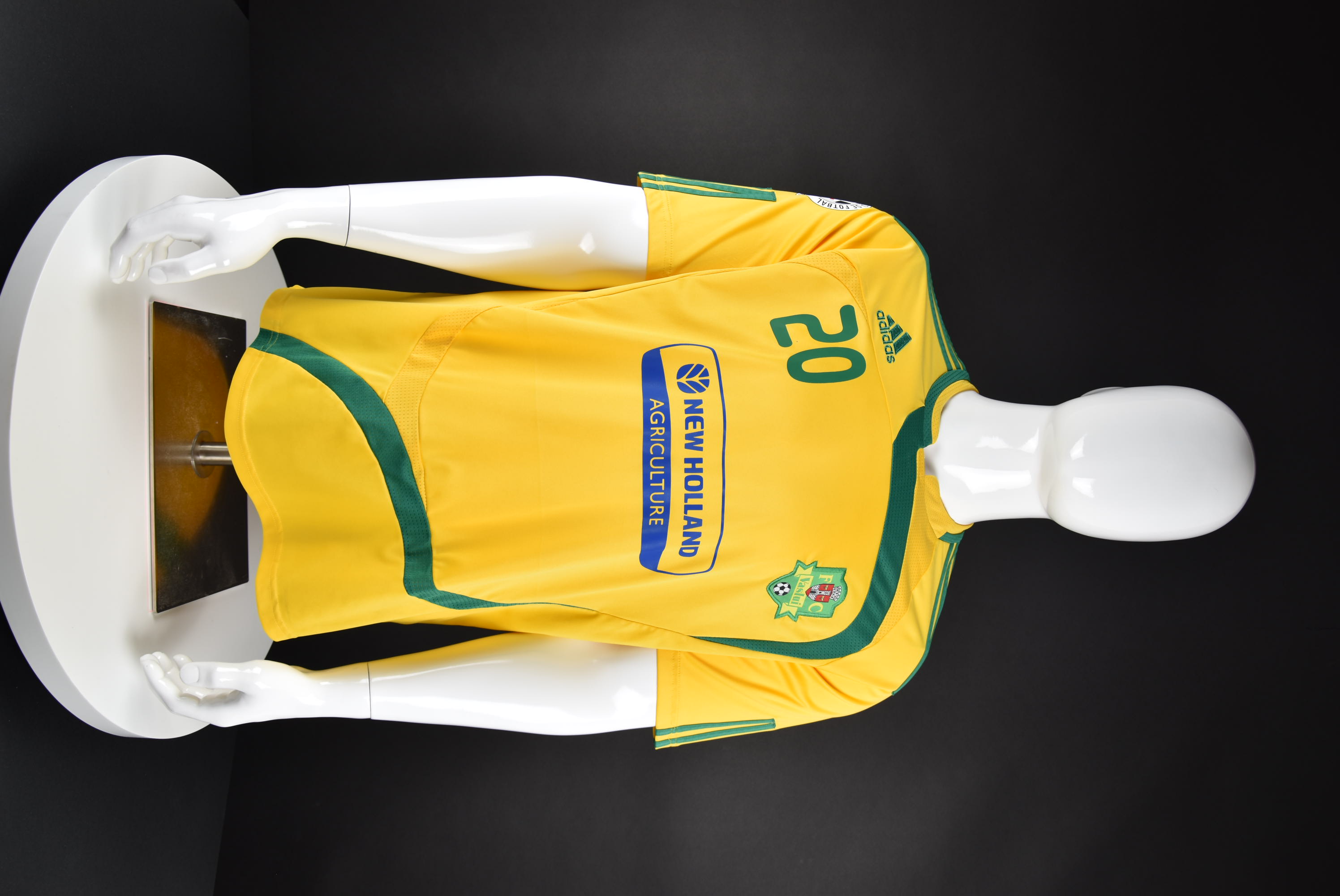 Живко Миланов front photo