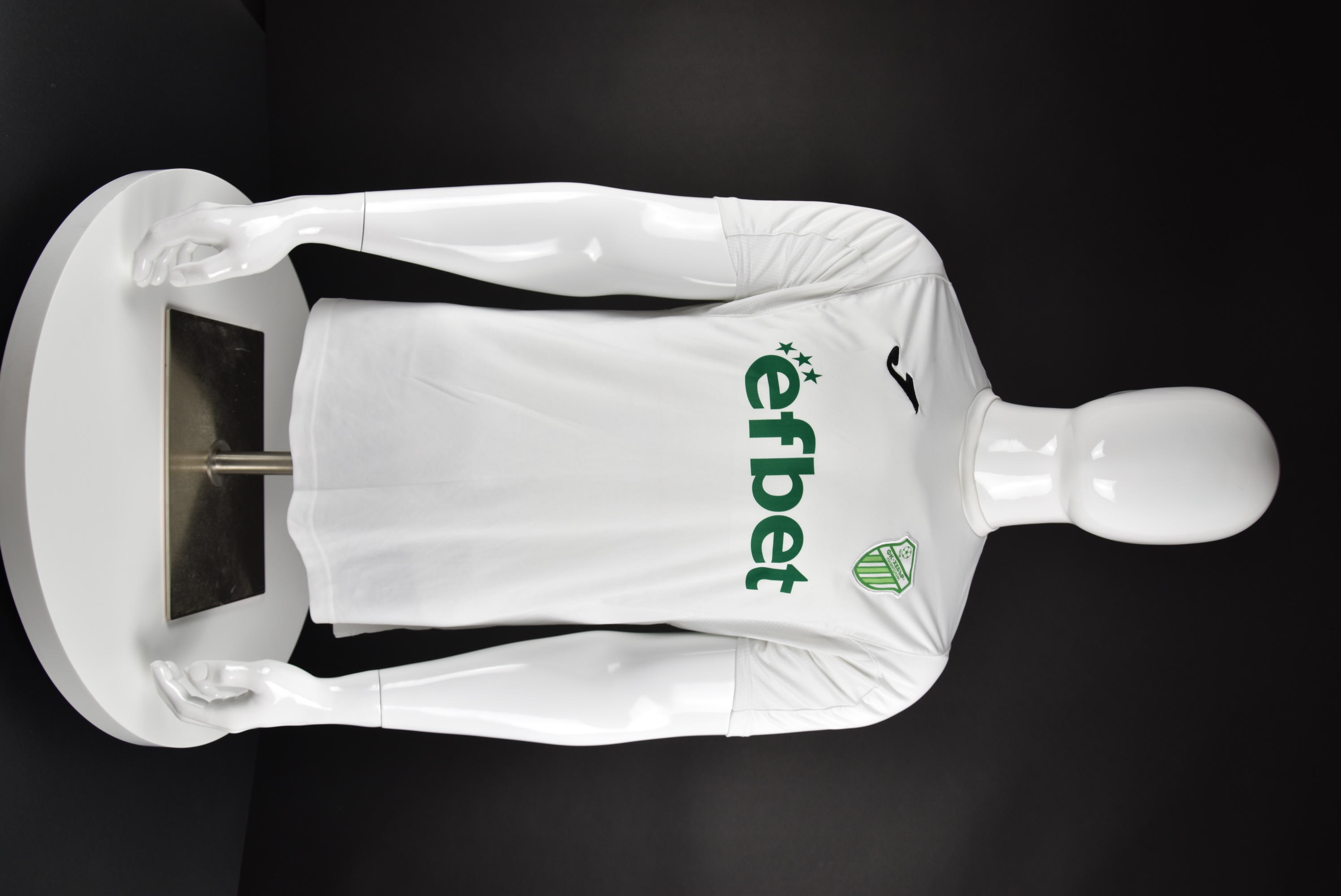 Неизвестен front photo